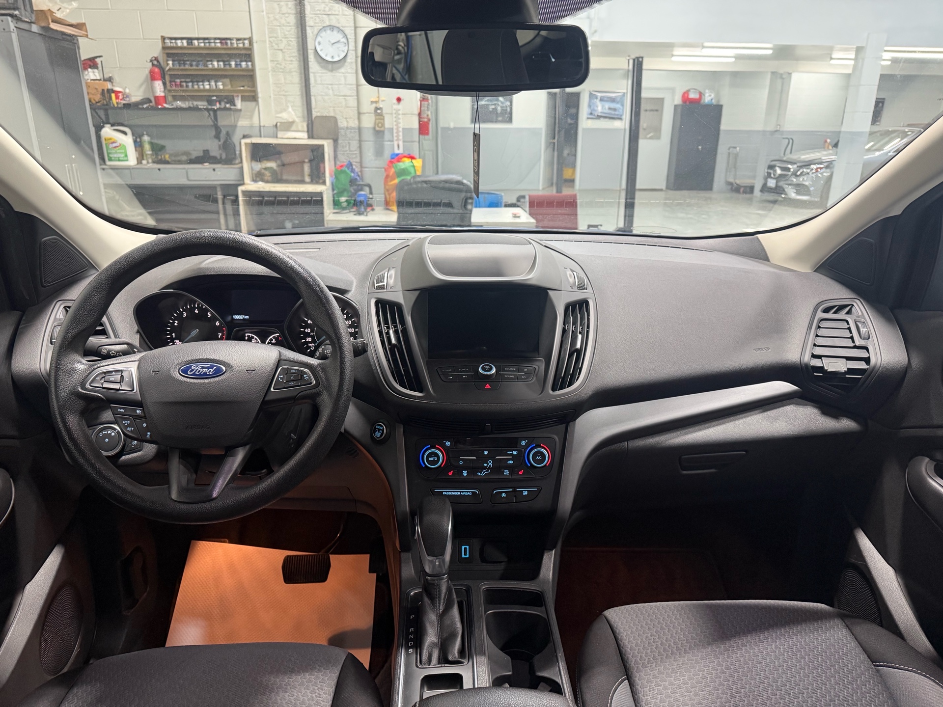 /houseofcars/2019-Ford-Escape-694209969379278.jpg