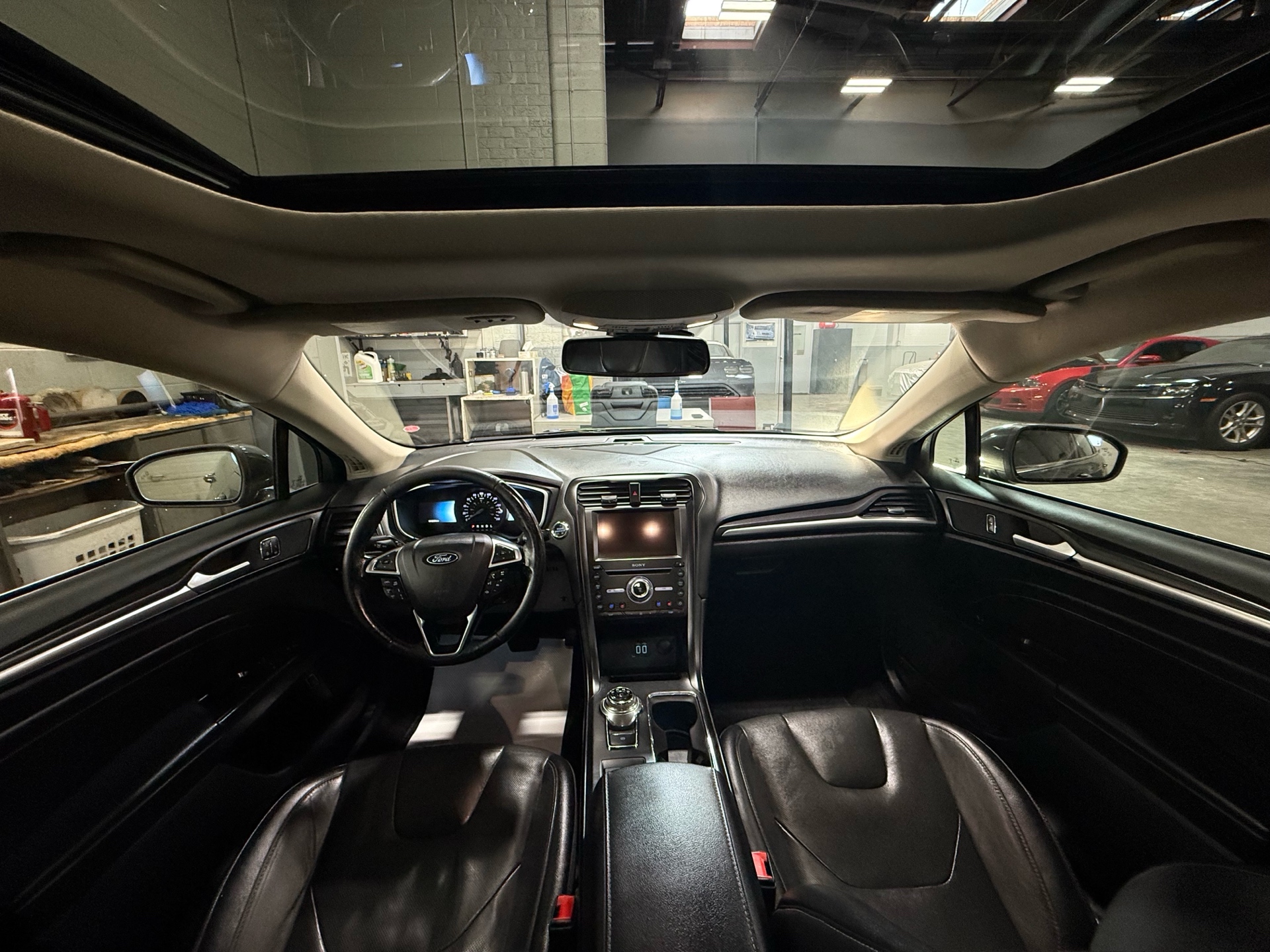 /houseofcars/2019-Ford-FusionHybrid-7701019843849766.jpg
