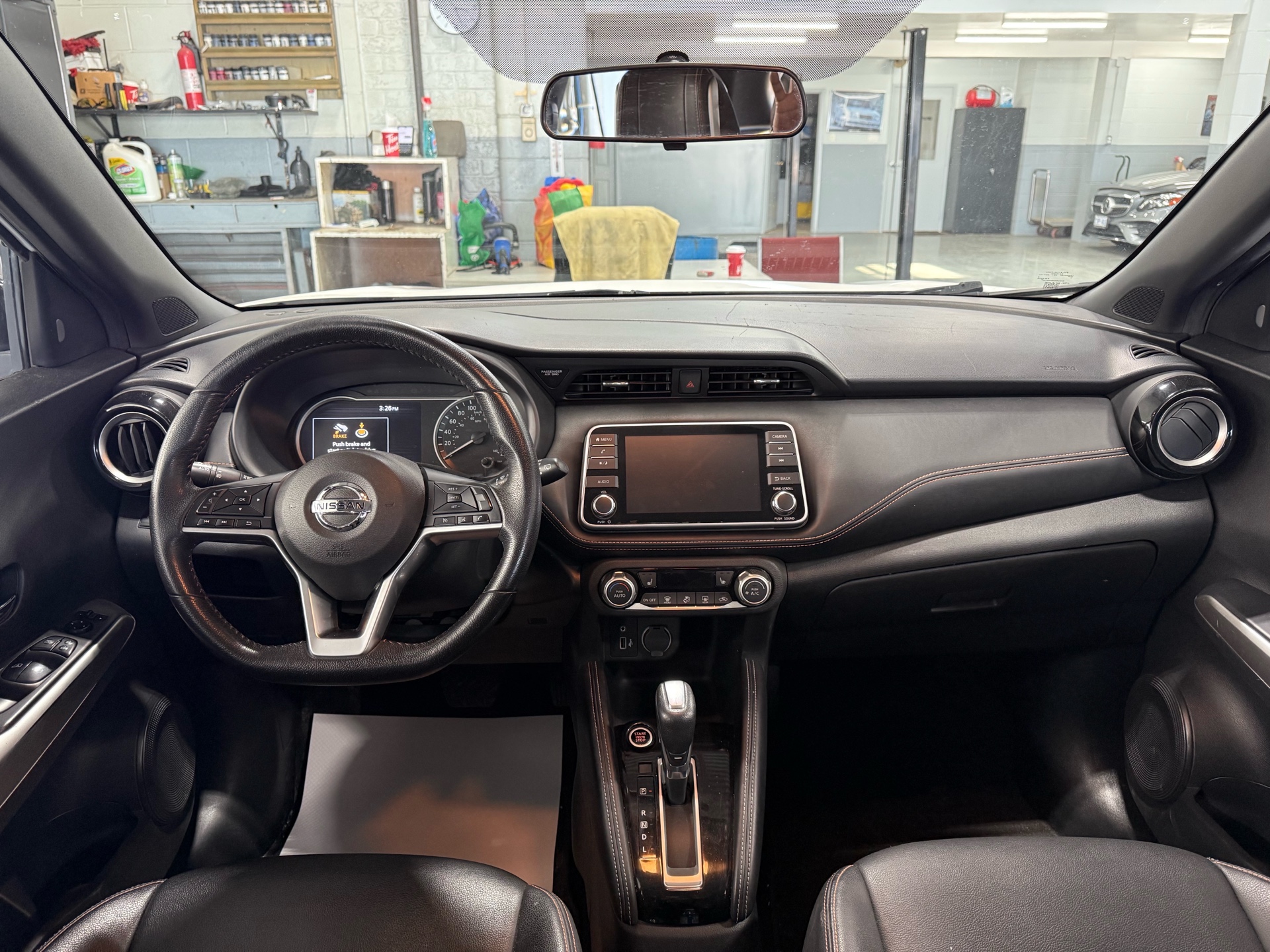 /houseofcars/2019-Nissan-Kicks-09774392001961818.jpg