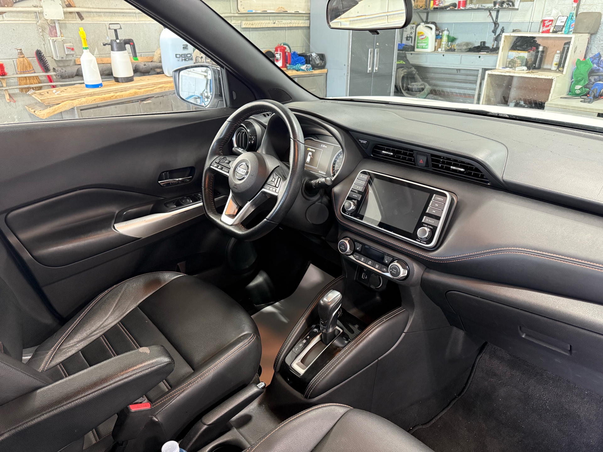 /houseofcars/2019-Nissan-Kicks-3059573041731063.jpg