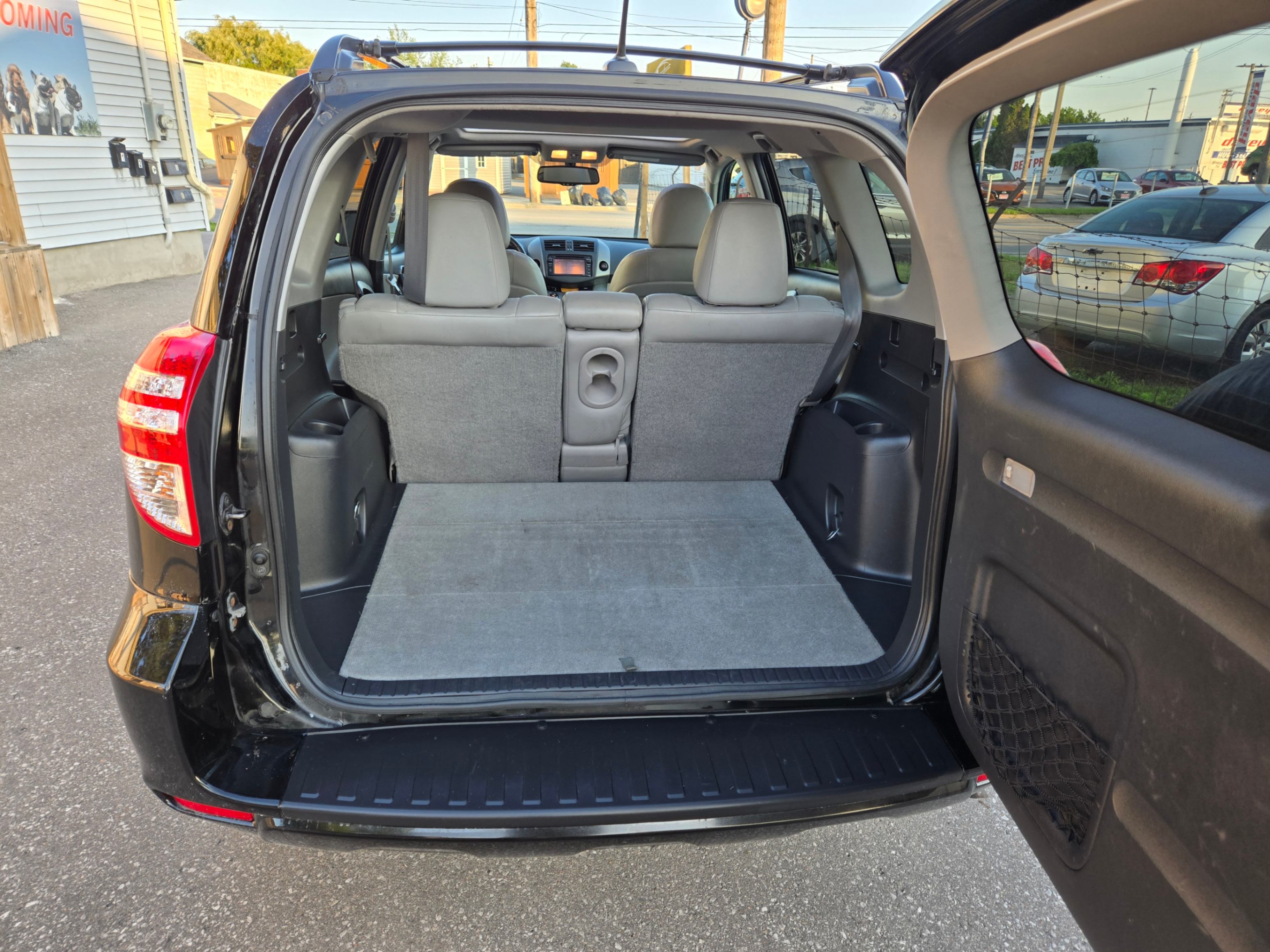 /hunsbroauto/2012-Toyota-RAV4-6239172210099337.jpg