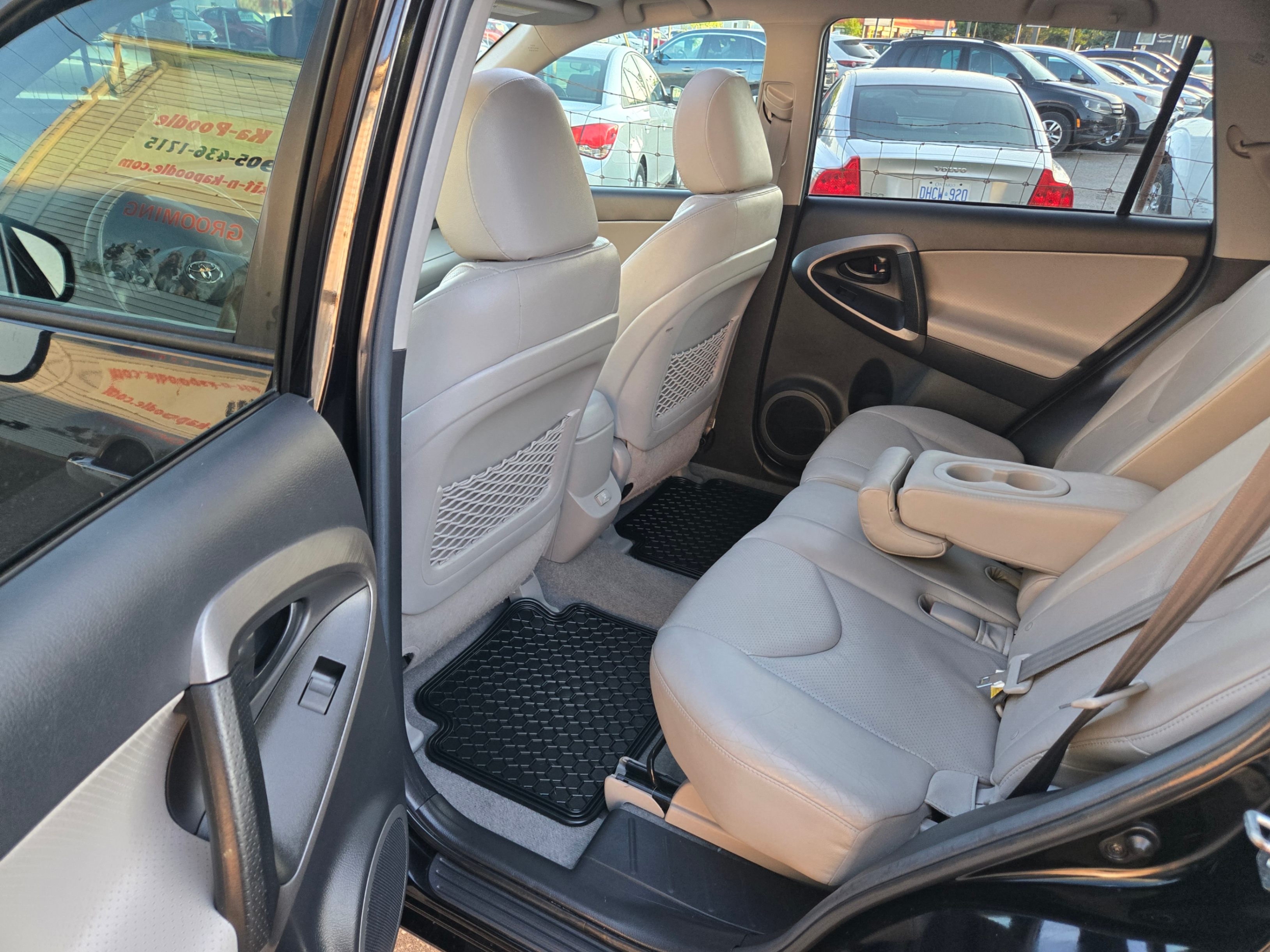 /hunsbroauto/2012-Toyota-RAV4-9000271469589345.jpg