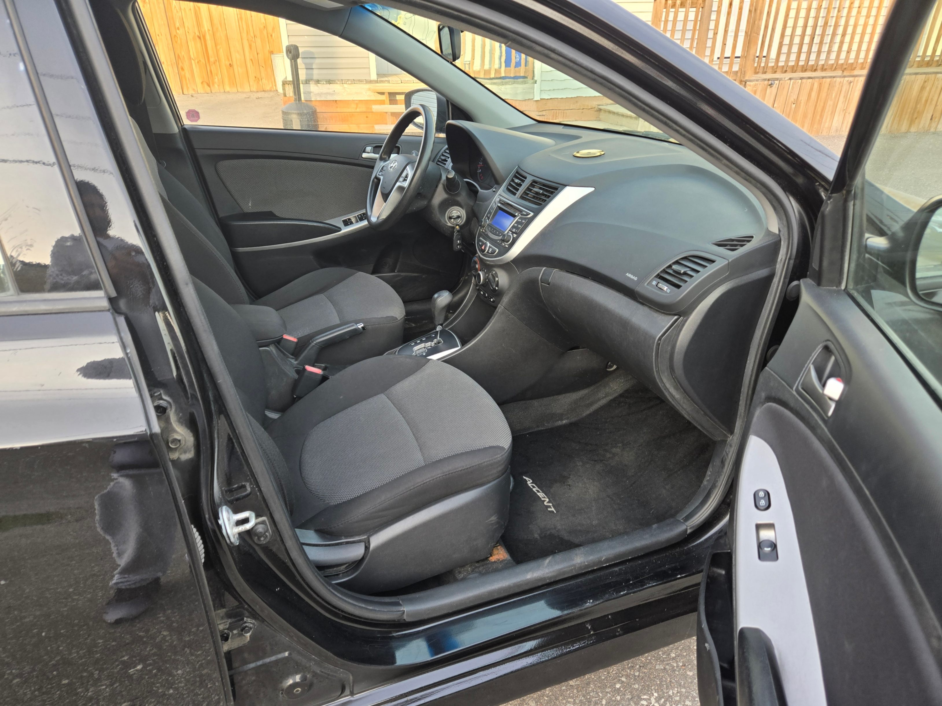 /hunsbroauto/2013-Hyundai-Accent-2109918468994194.jpg