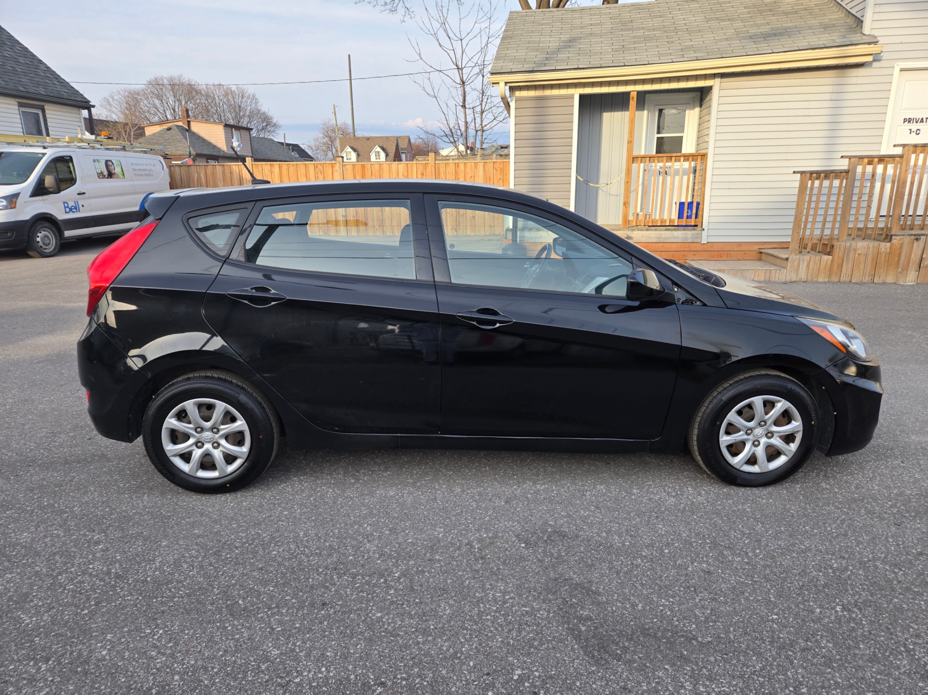 /hunsbroauto/2013-Hyundai-Accent-36793338195221903.jpg