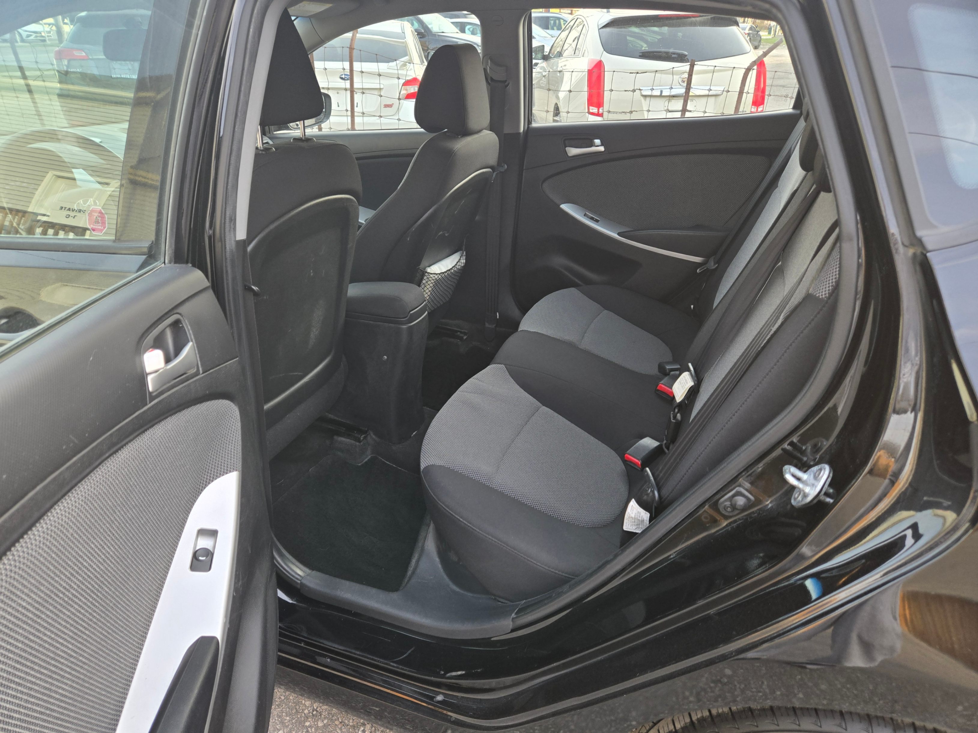 /hunsbroauto/2013-Hyundai-Accent-7283810383031804.jpg