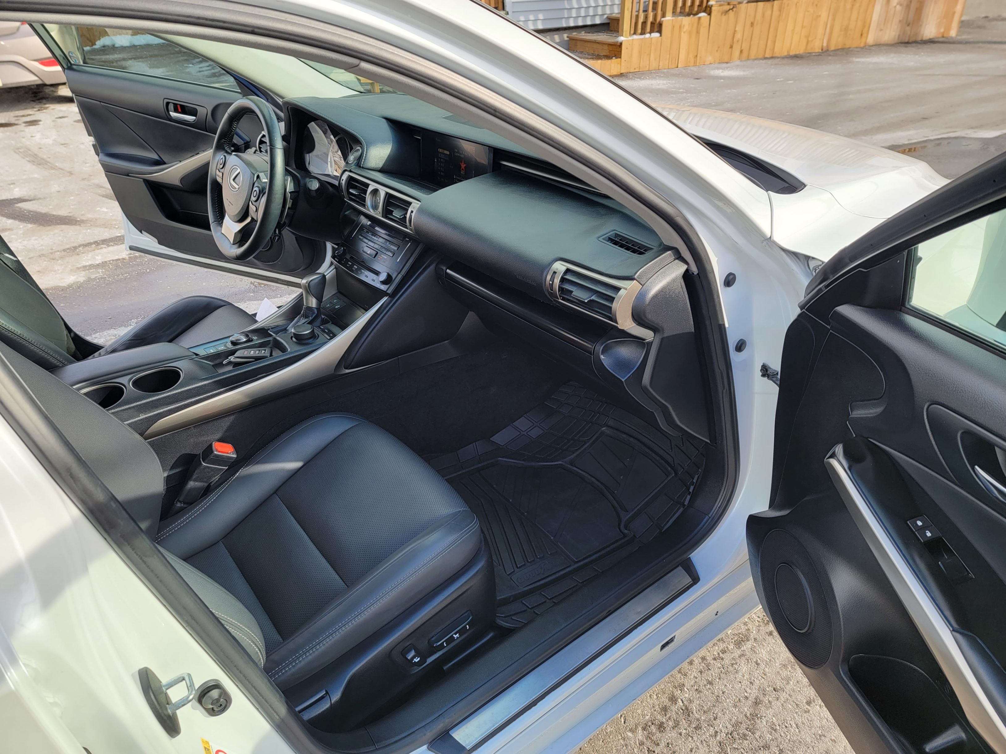 /hunsbroauto/2014-Lexus-IS250-6374732635597435.jpg