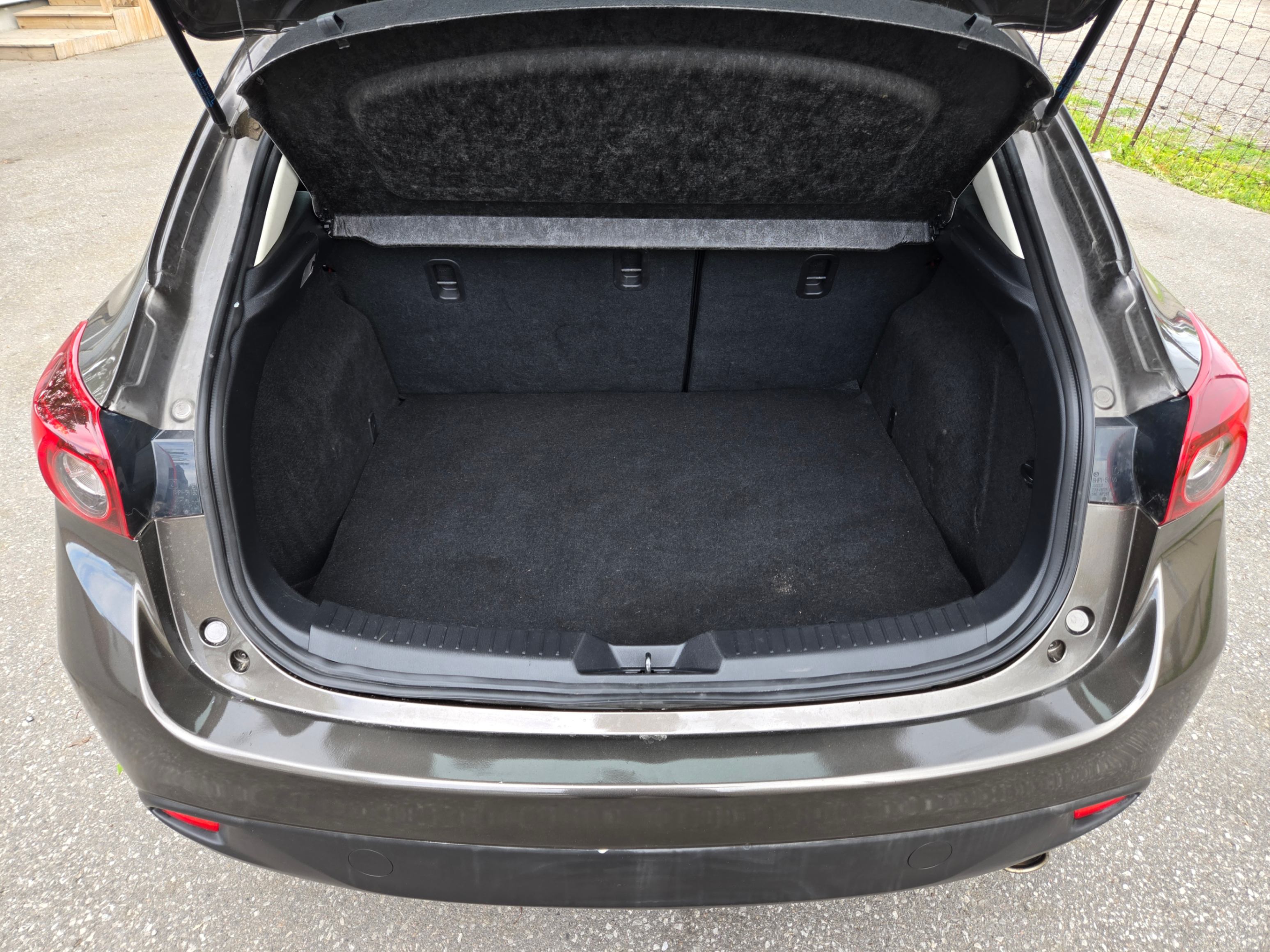 /hunsbroauto/2014-Mazda-Mazda3-2875617555485033.jpg