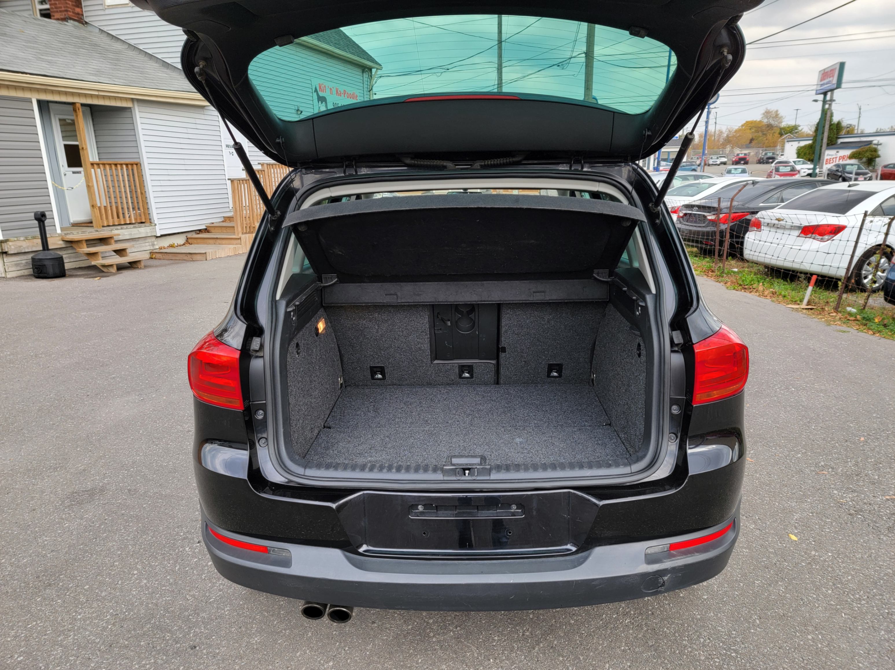 /hunsbroauto/2014-Volkswagen-Tiguan-024868146343015818.jpg