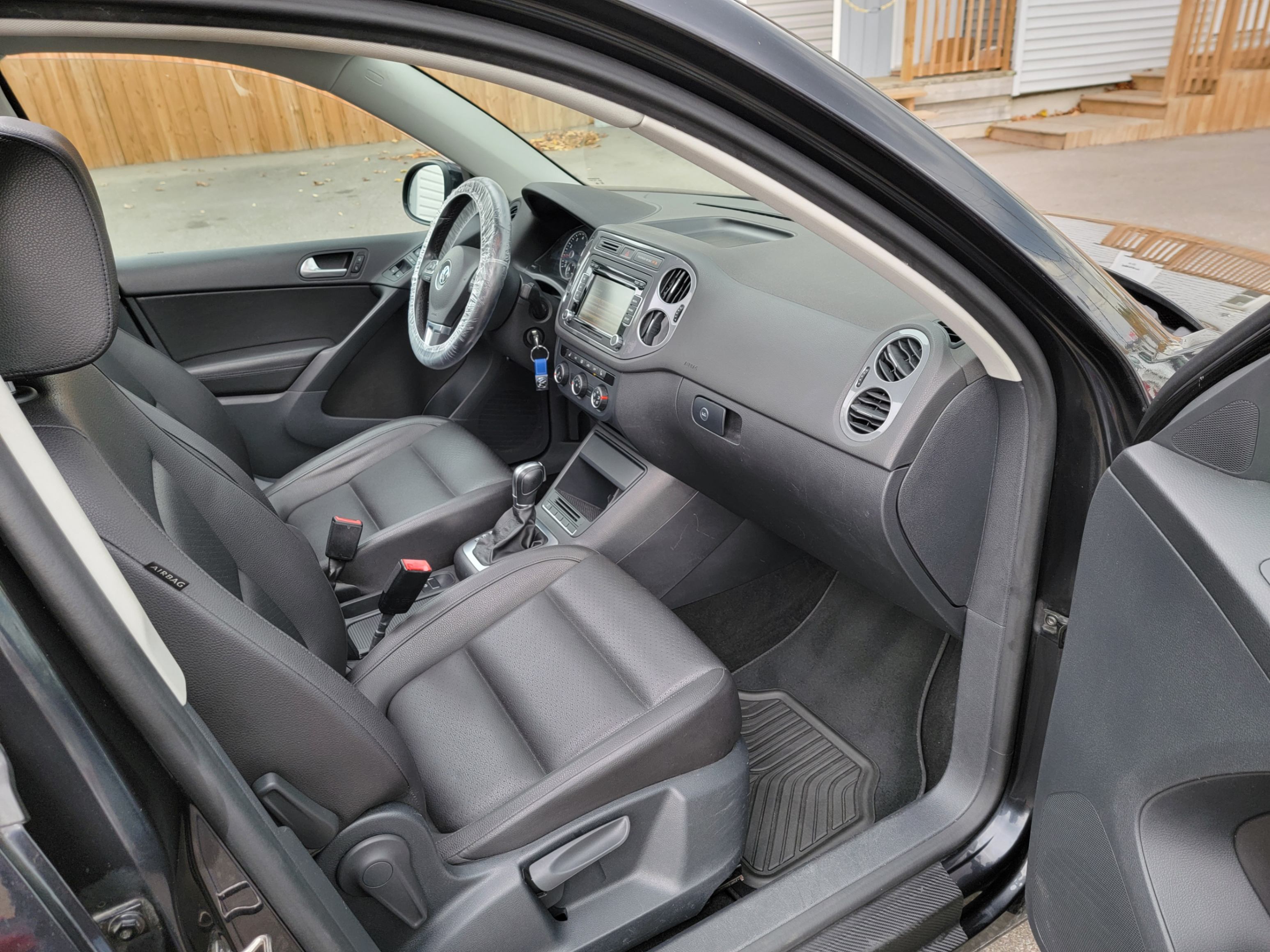 /hunsbroauto/2014-Volkswagen-Tiguan-05097886588967837.jpg
