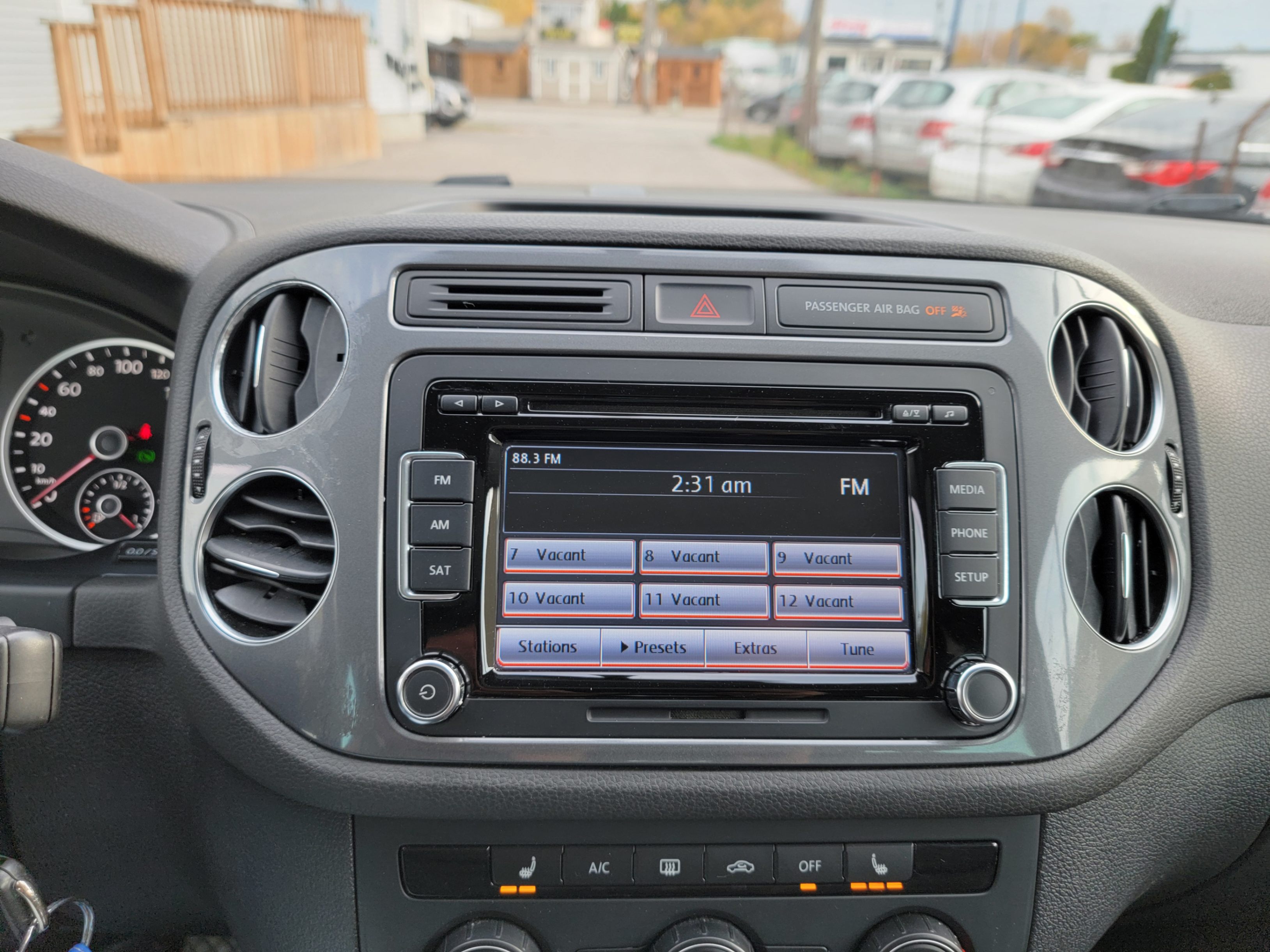 /hunsbroauto/2014-Volkswagen-Tiguan-45598688889082184.jpg