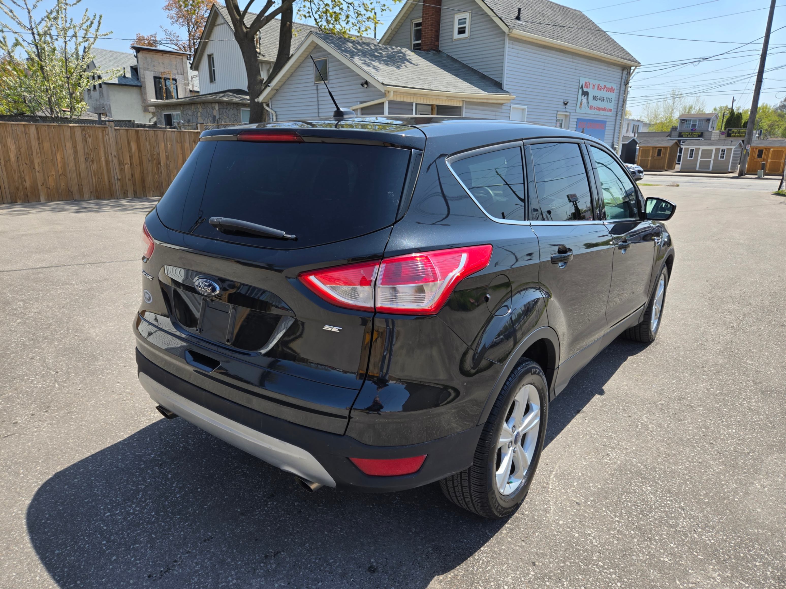 /hunsbroauto/2015-Ford-Escape-0764823472395626.jpg