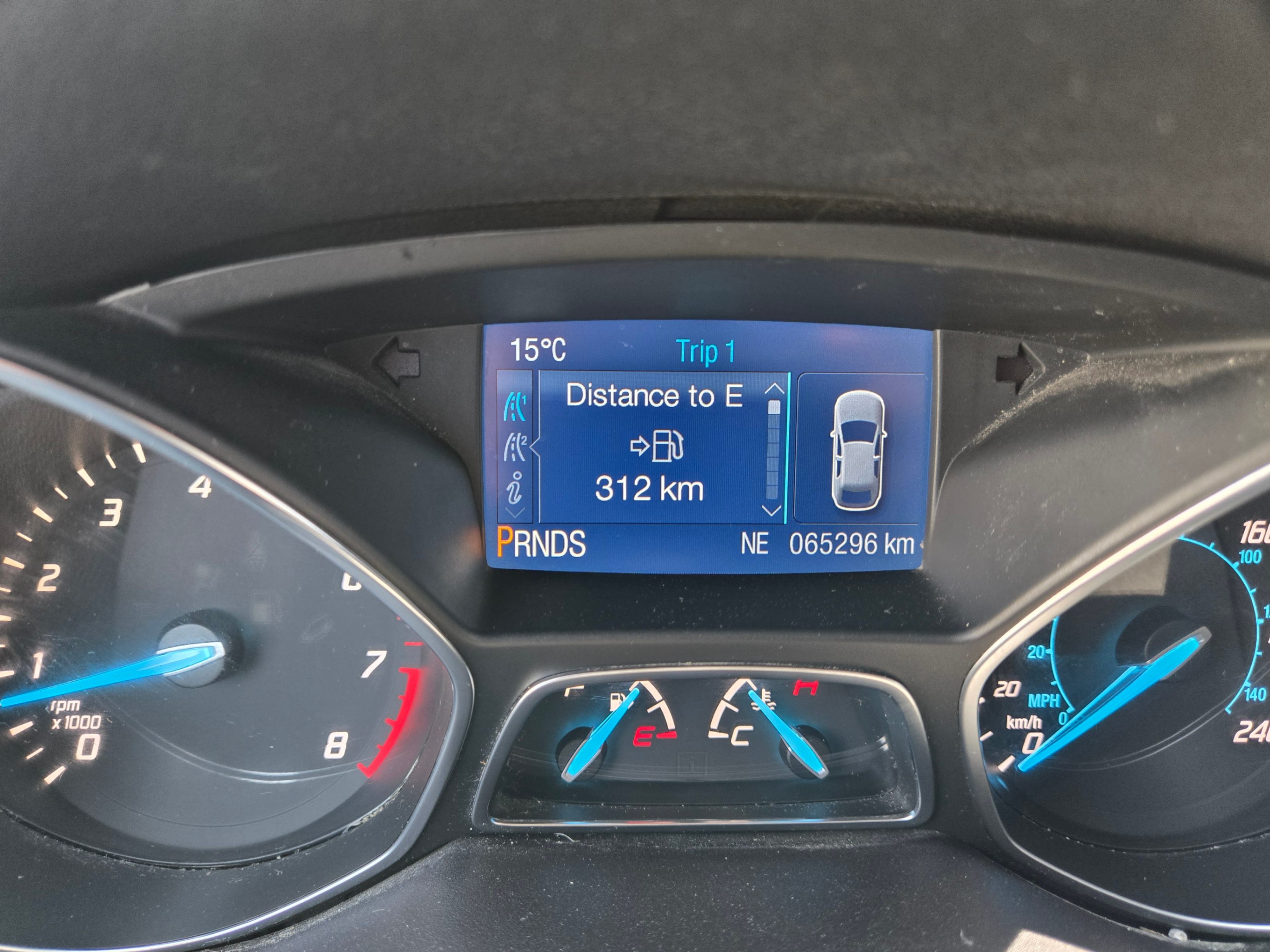 /hunsbroauto/2015-Ford-Escape-25231669106372334.jpg