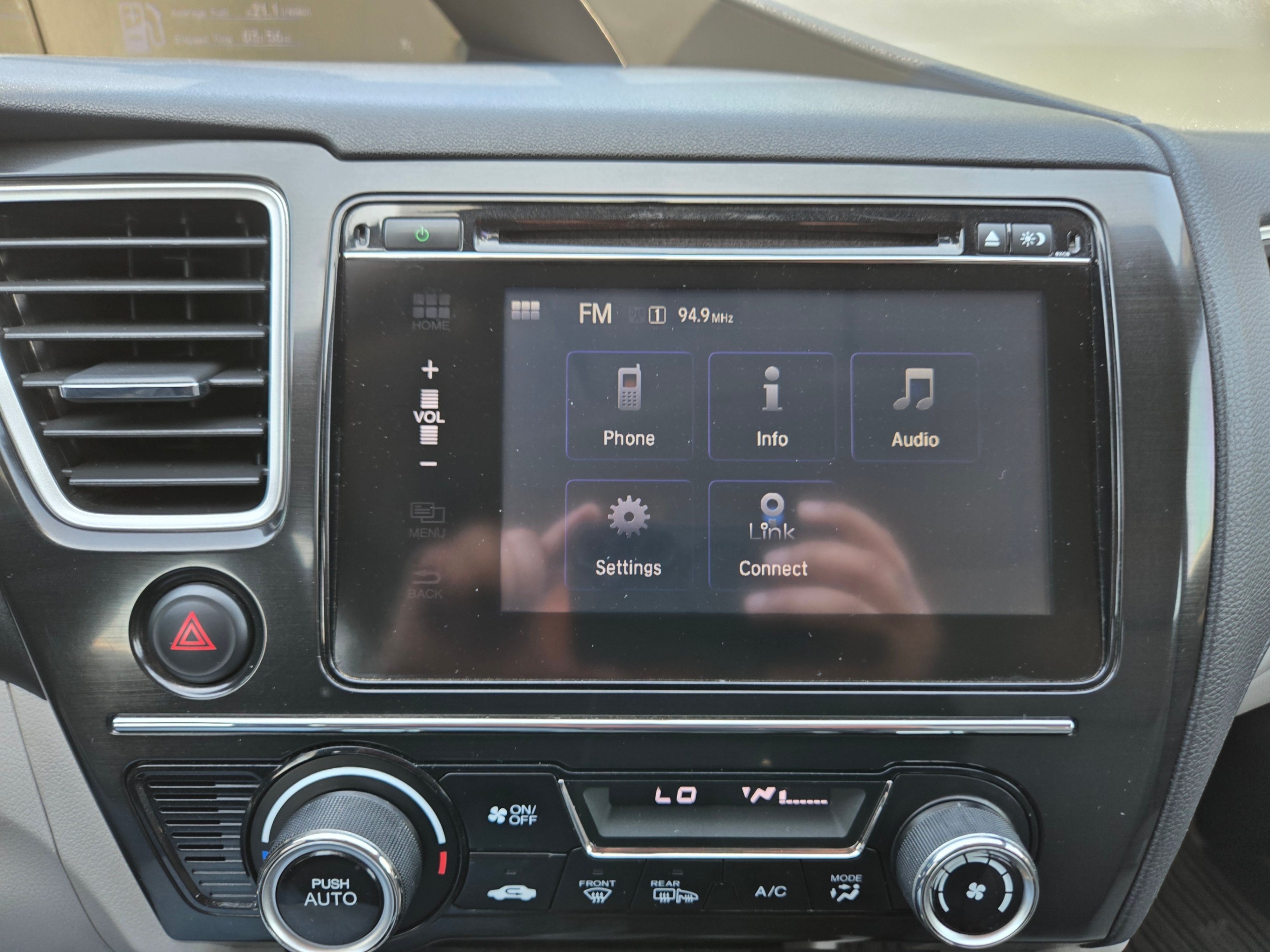 /hunsbroauto/2015-Honda-Civic-1415231296275936.jpg