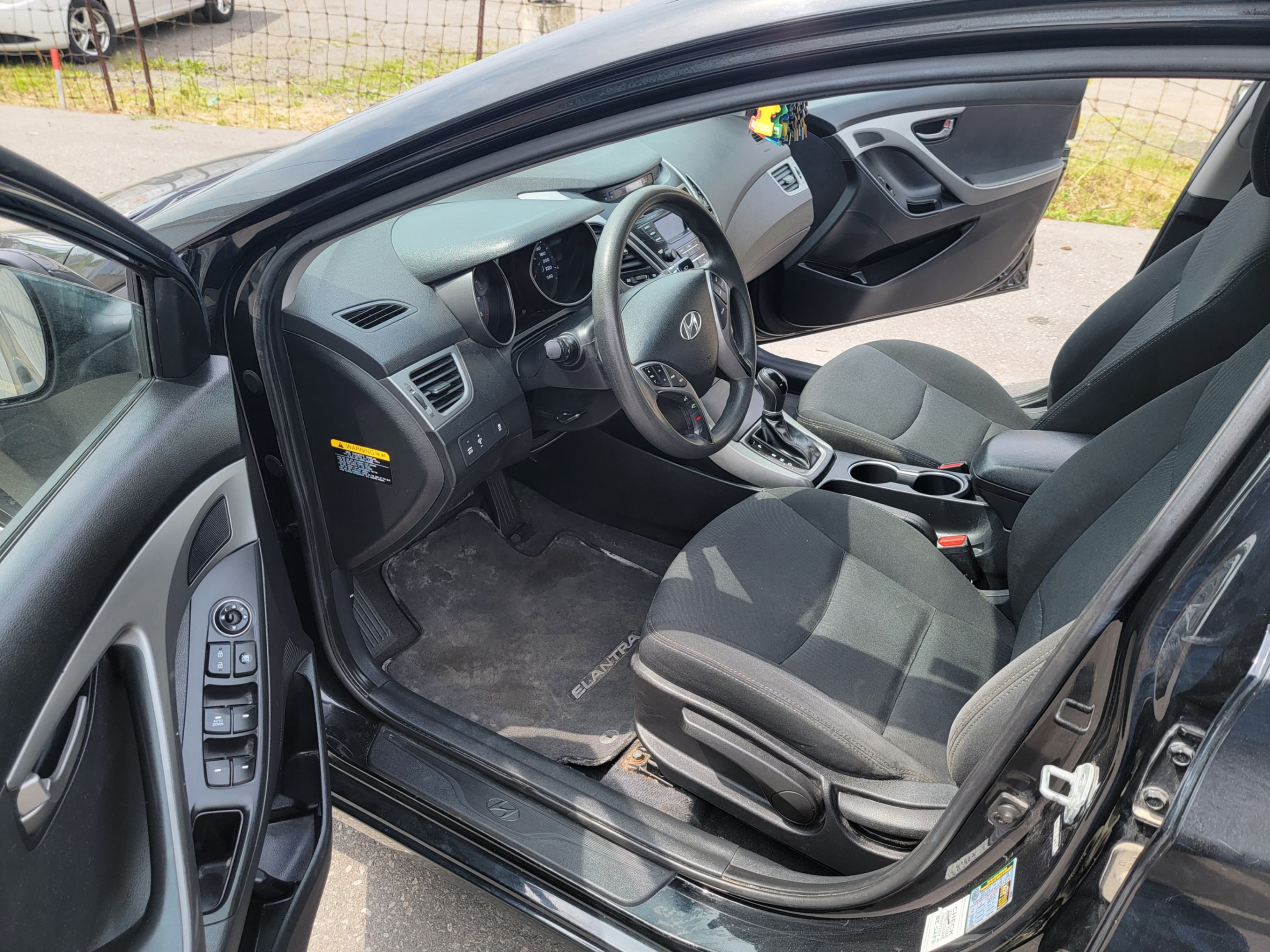 /hunsbroauto/2015-Hyundai-Elantra-14876891254310887.jpg