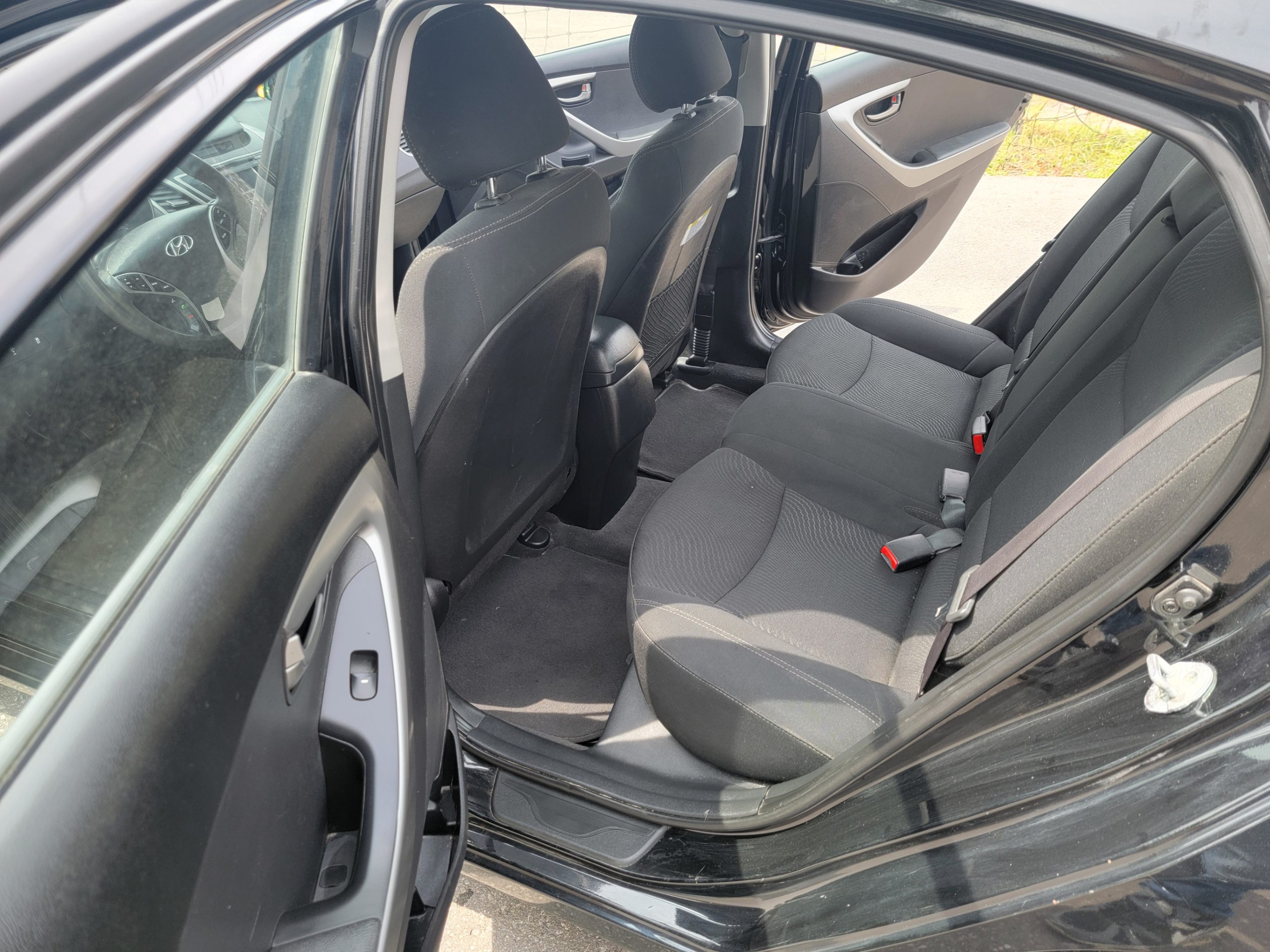 /hunsbroauto/2015-Hyundai-Elantra-3766035454150407.jpg