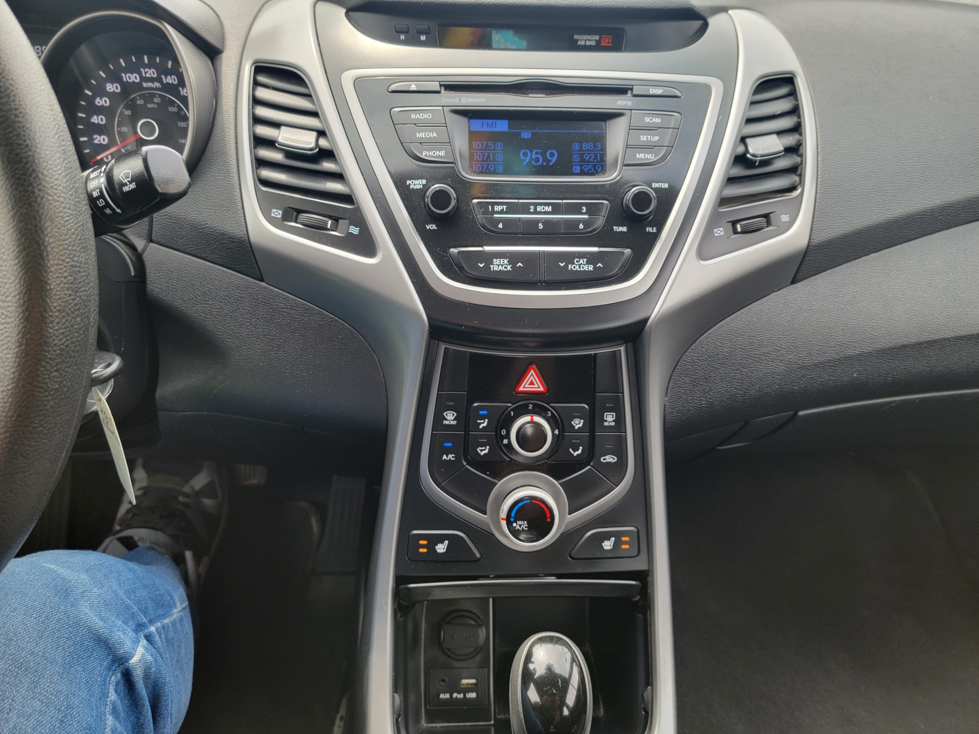 /hunsbroauto/2015-Hyundai-Elantra-5708097229768287.jpg