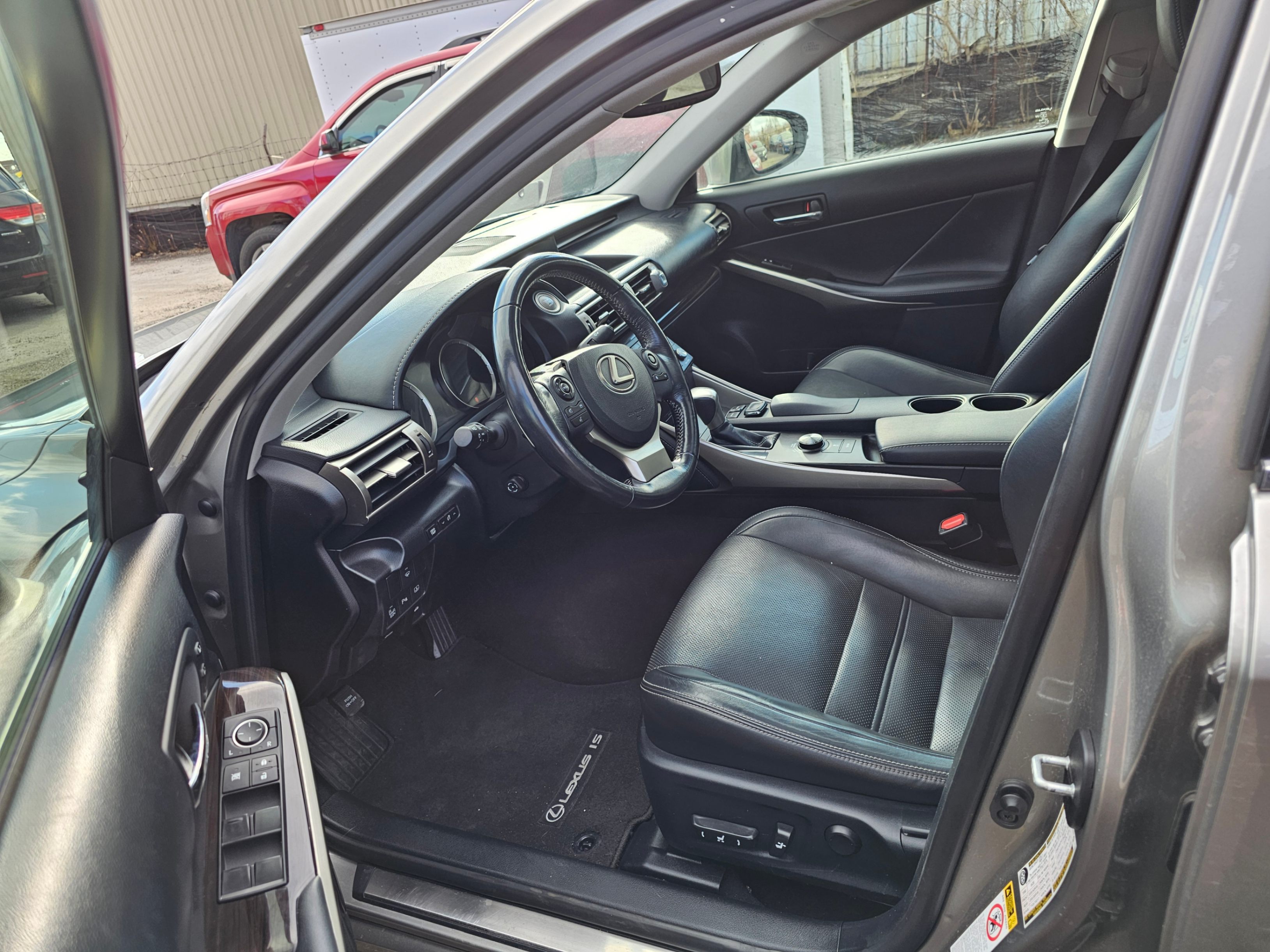 /hunsbroauto/2015-Lexus-IS250-8539395670888168.jpg