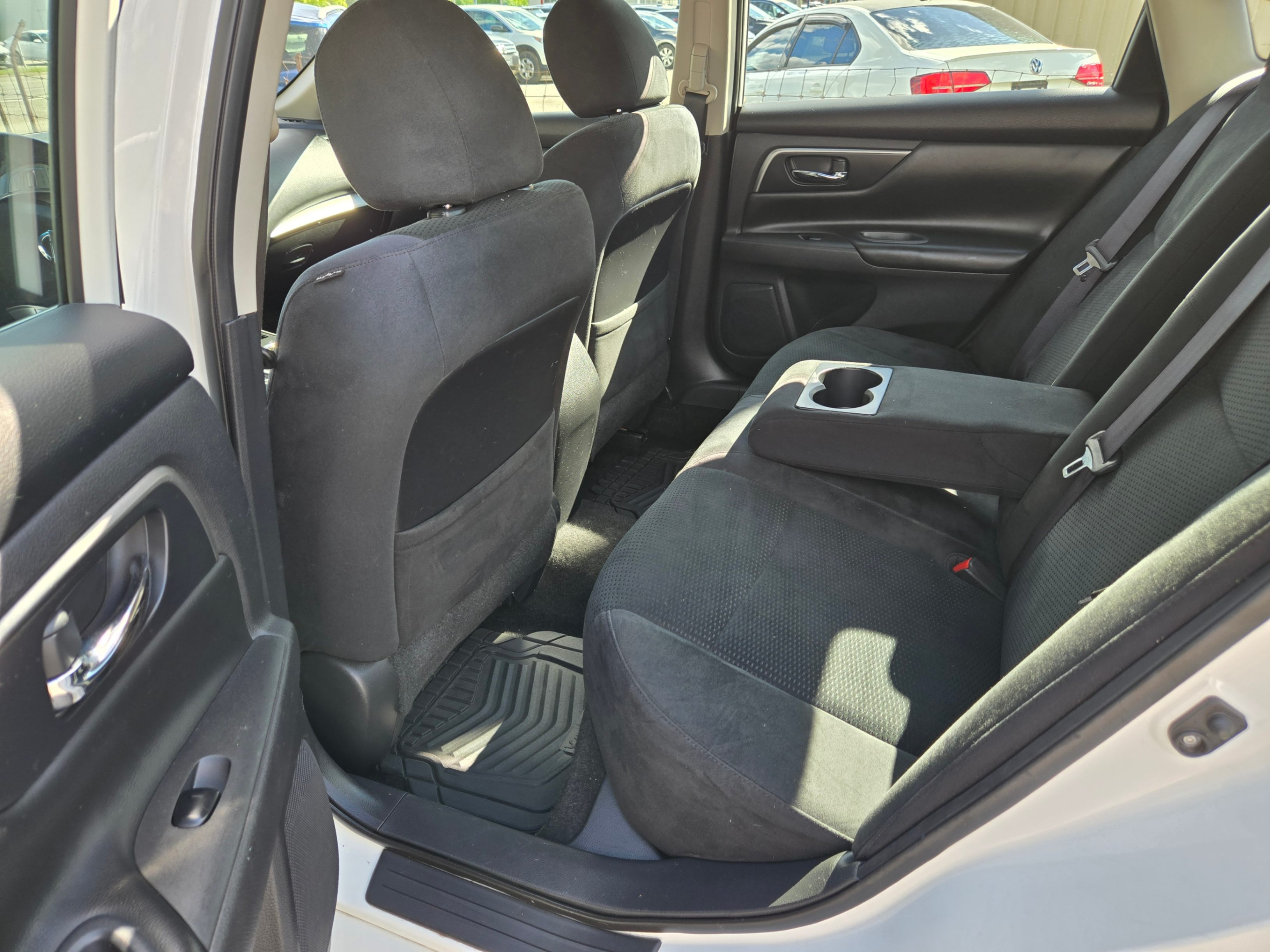 /hunsbroauto/2015-Nissan-Altima-12821789078146661.jpg