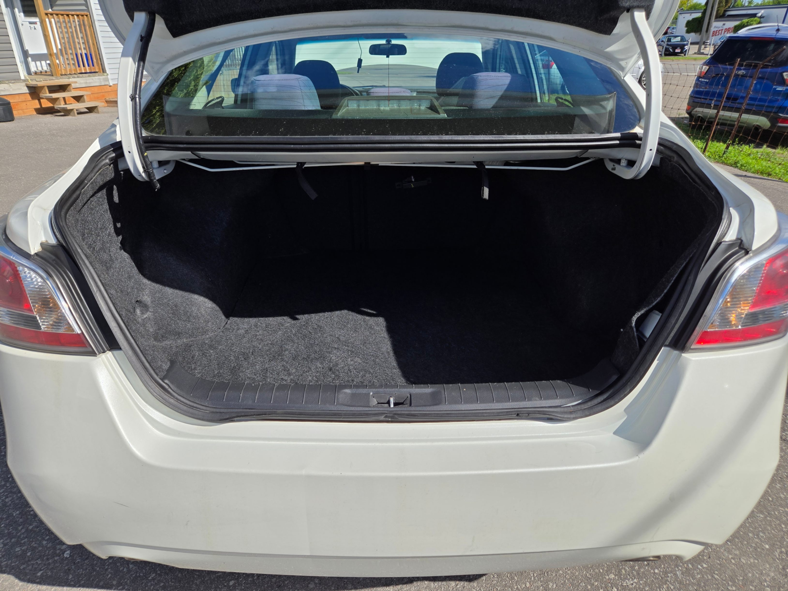 /hunsbroauto/2015-Nissan-Altima-5896021843234949.jpg