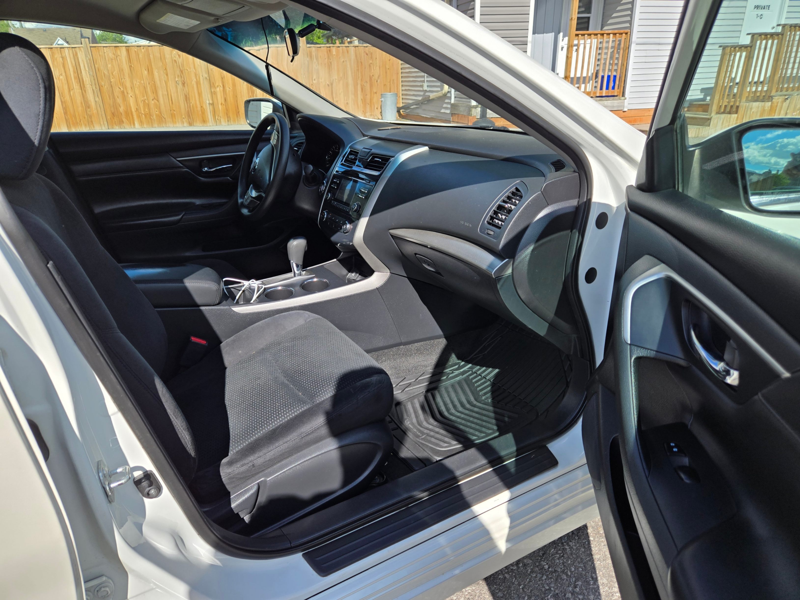/hunsbroauto/2015-Nissan-Altima-8098860539749175.jpg
