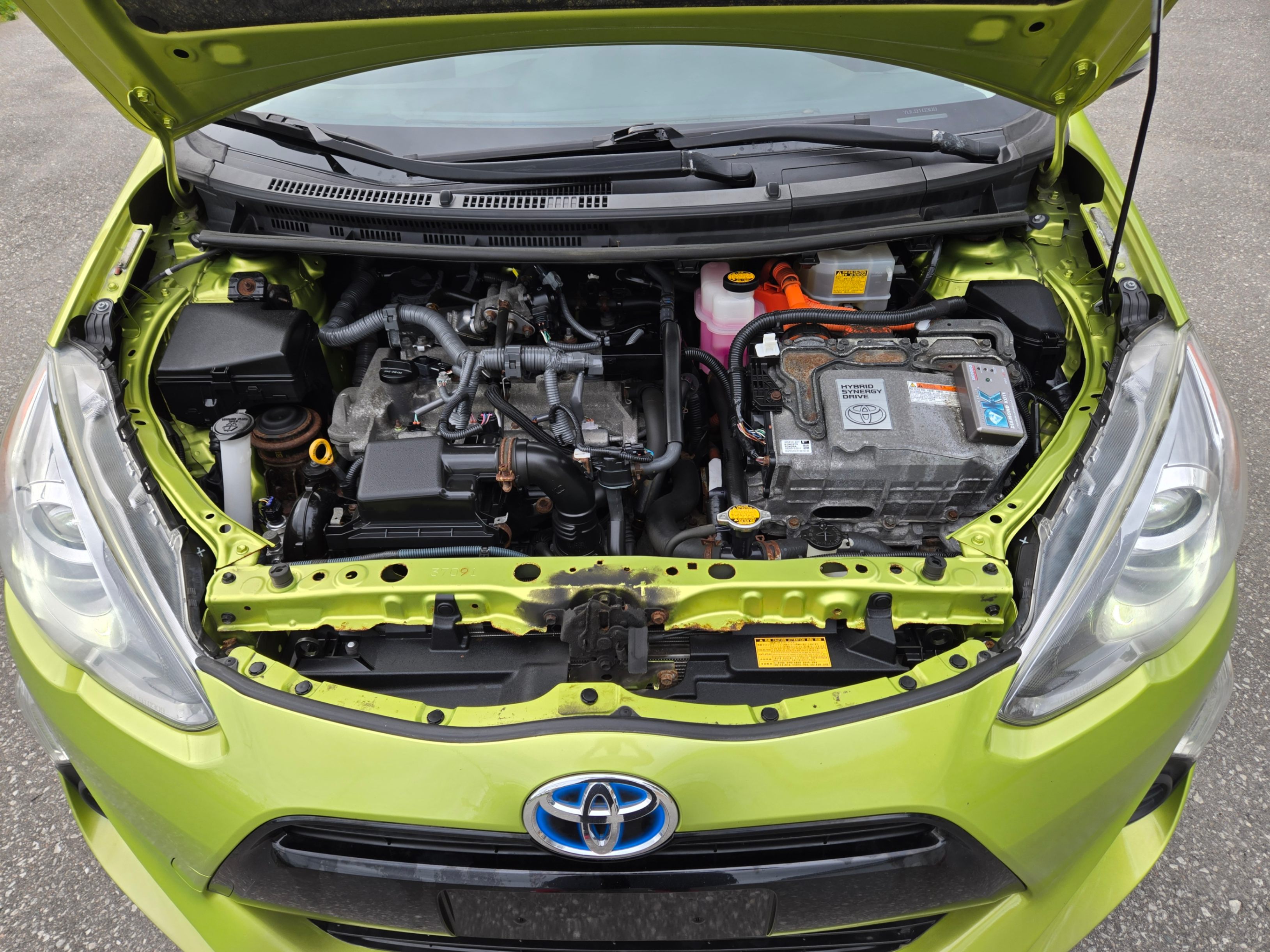 /hunsbroauto/2015-Toyota-PriusC-010190644514109781.jpg