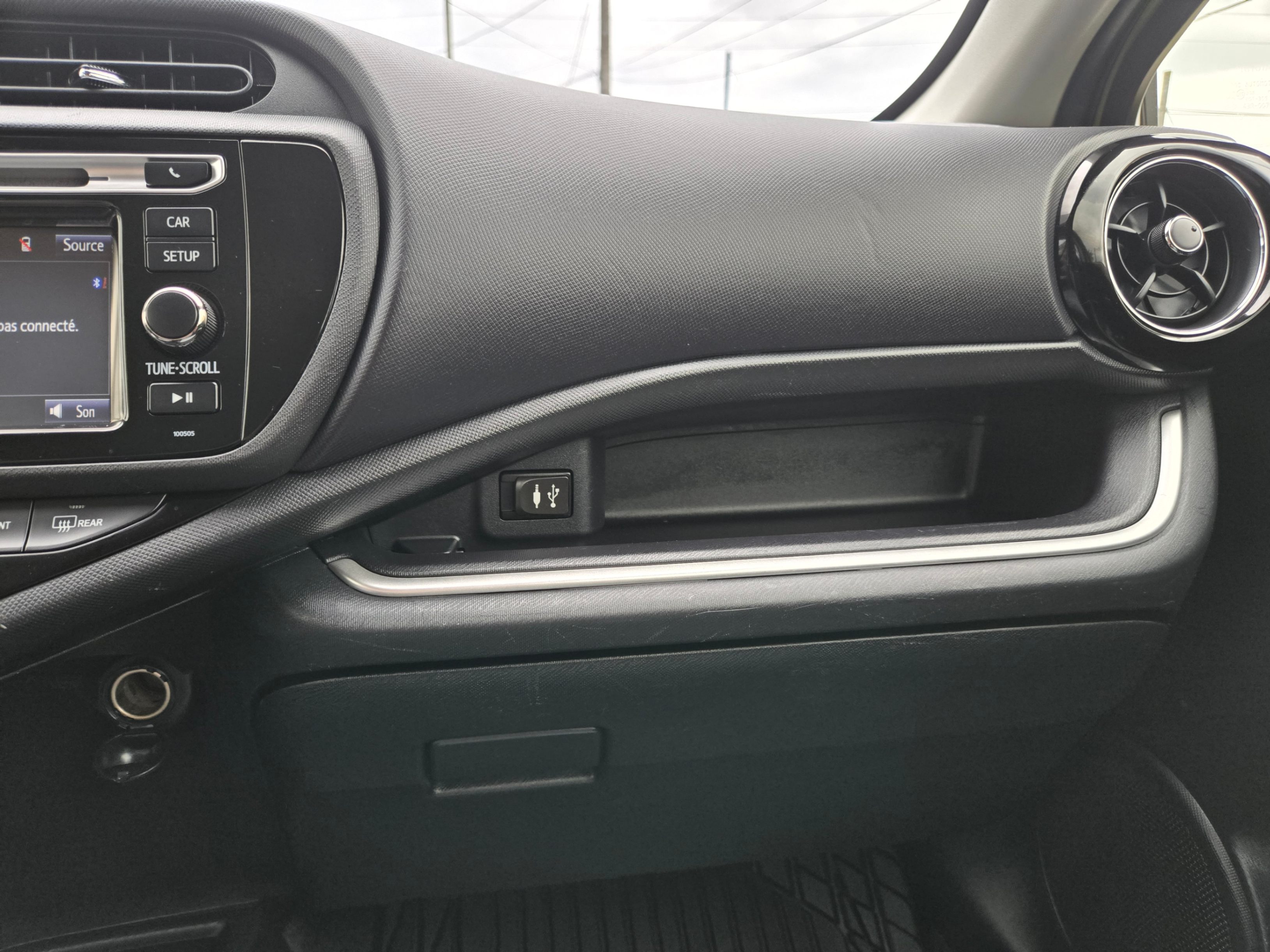 /hunsbroauto/2015-Toyota-PriusC-7691547057893662.jpg