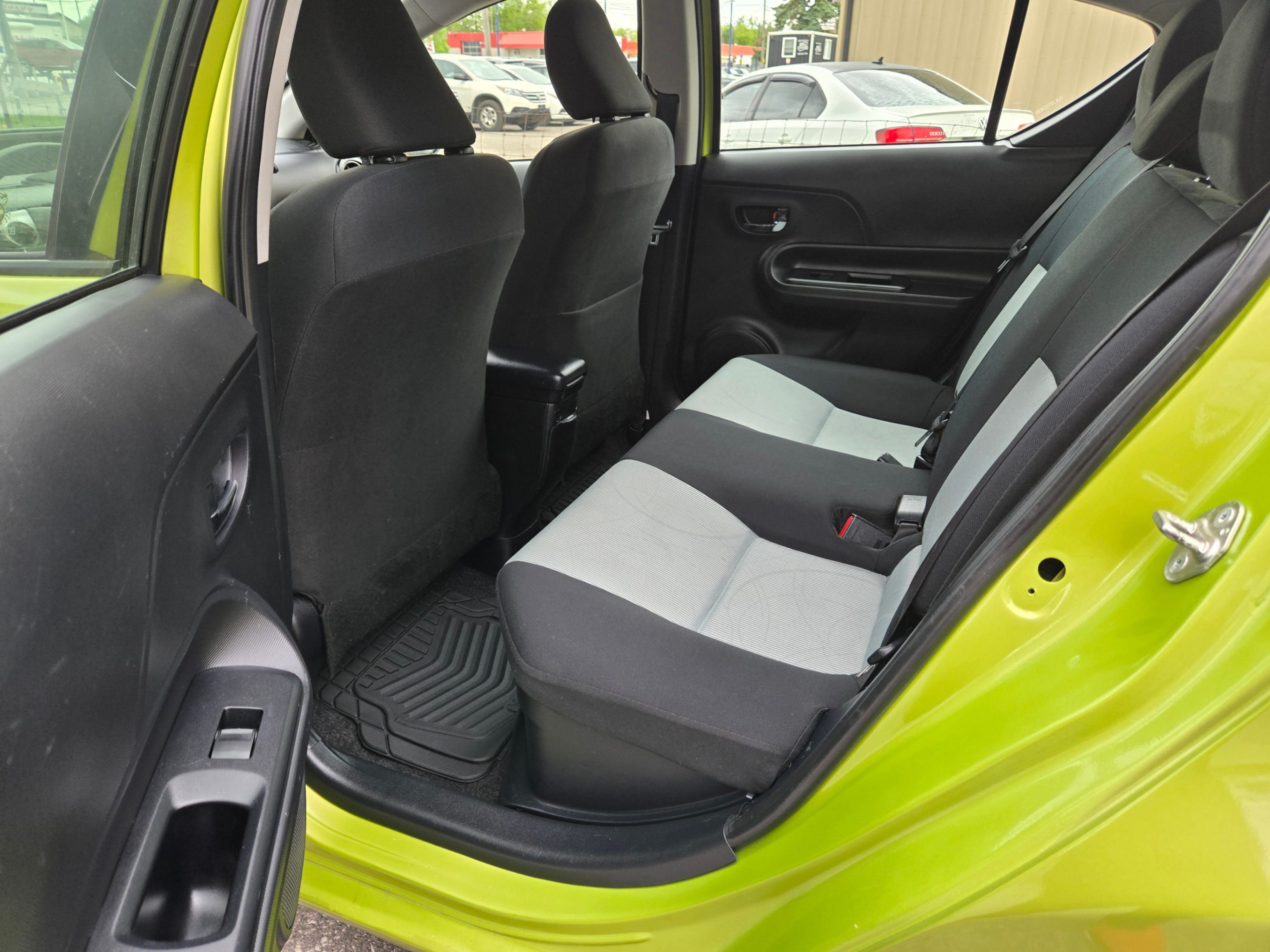 /hunsbroauto/2015-Toyota-PriusC-7755021407449896.jpg