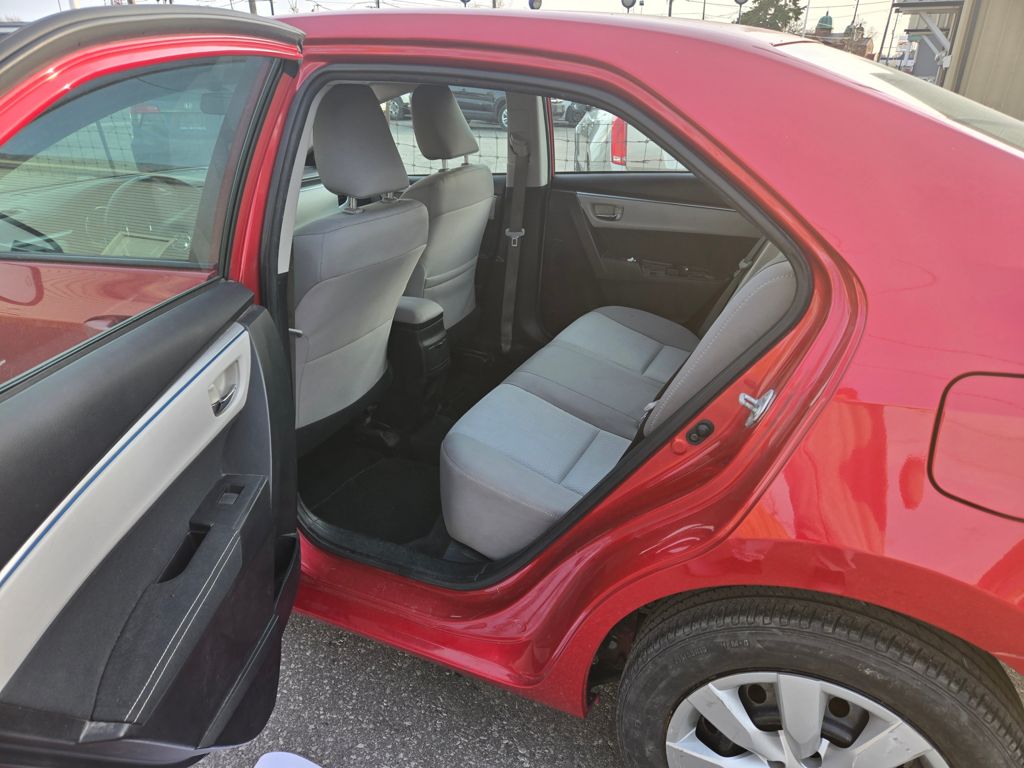 /hunsbroauto/2016-Toyota-Corolla-17729392423676504.jpg