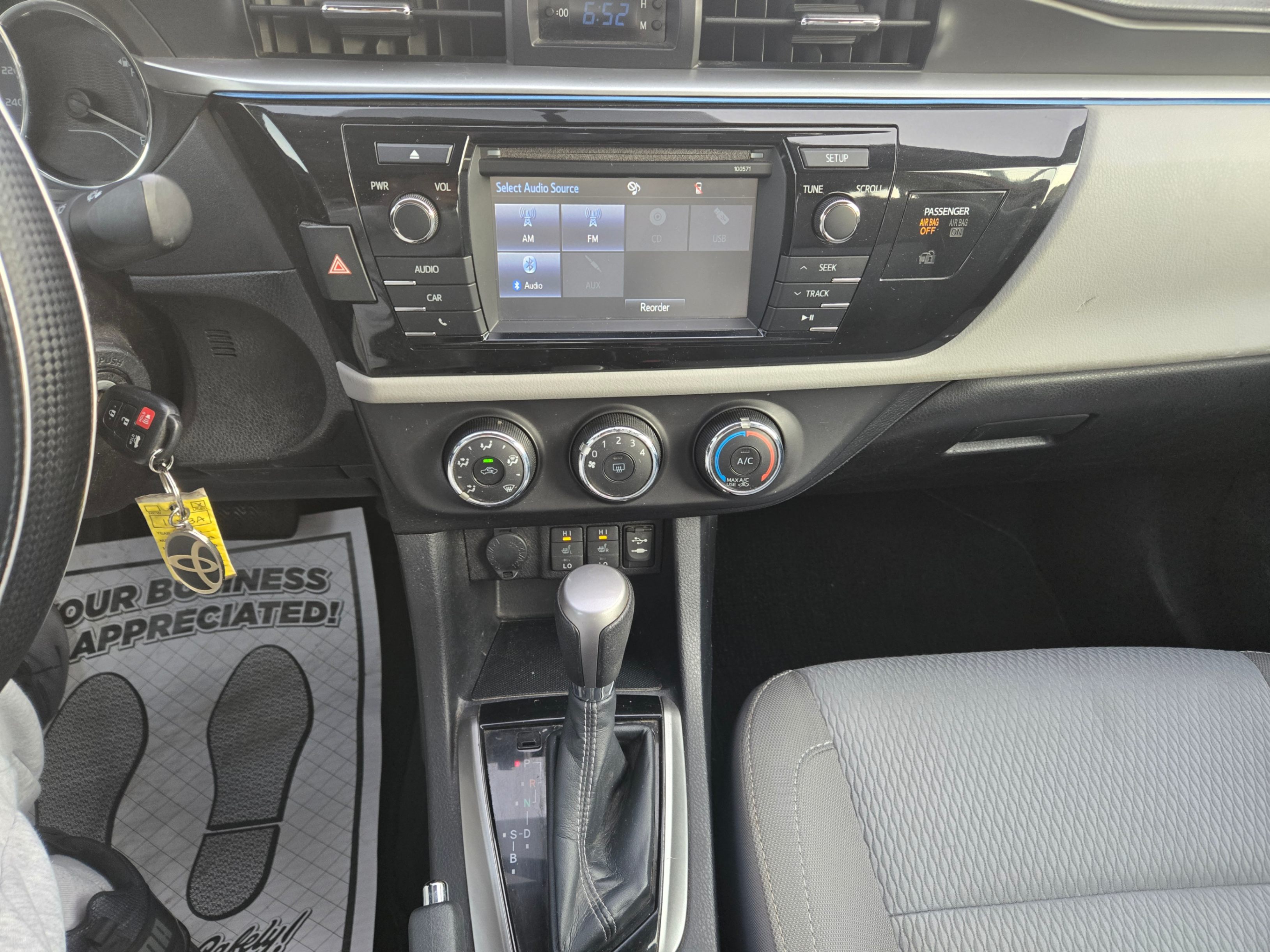 /hunsbroauto/2016-Toyota-Corolla-3608983145328808.jpg