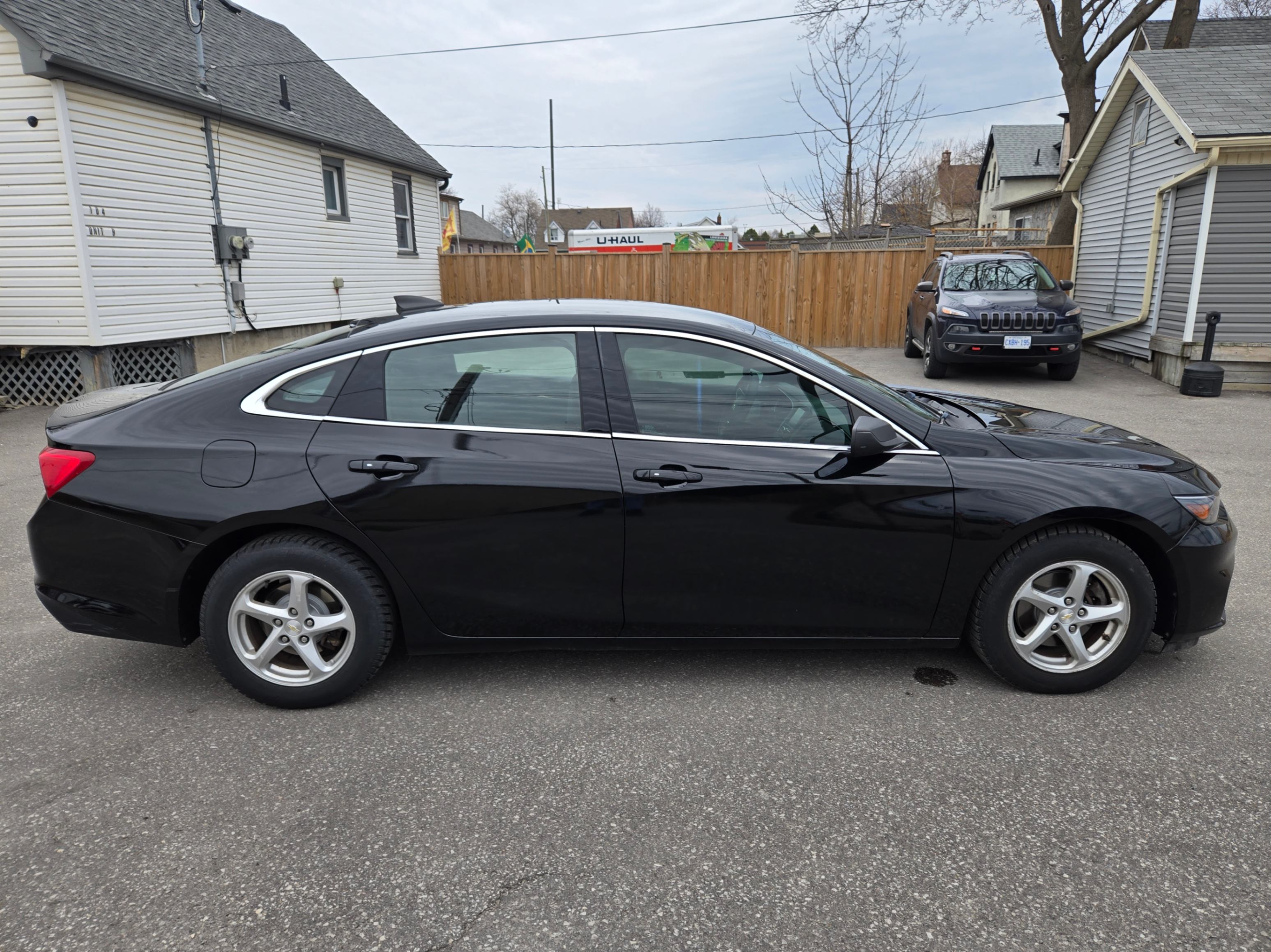 /hunsbroauto/2017-Chevrolet-Malibu-8026131644471632.jpg