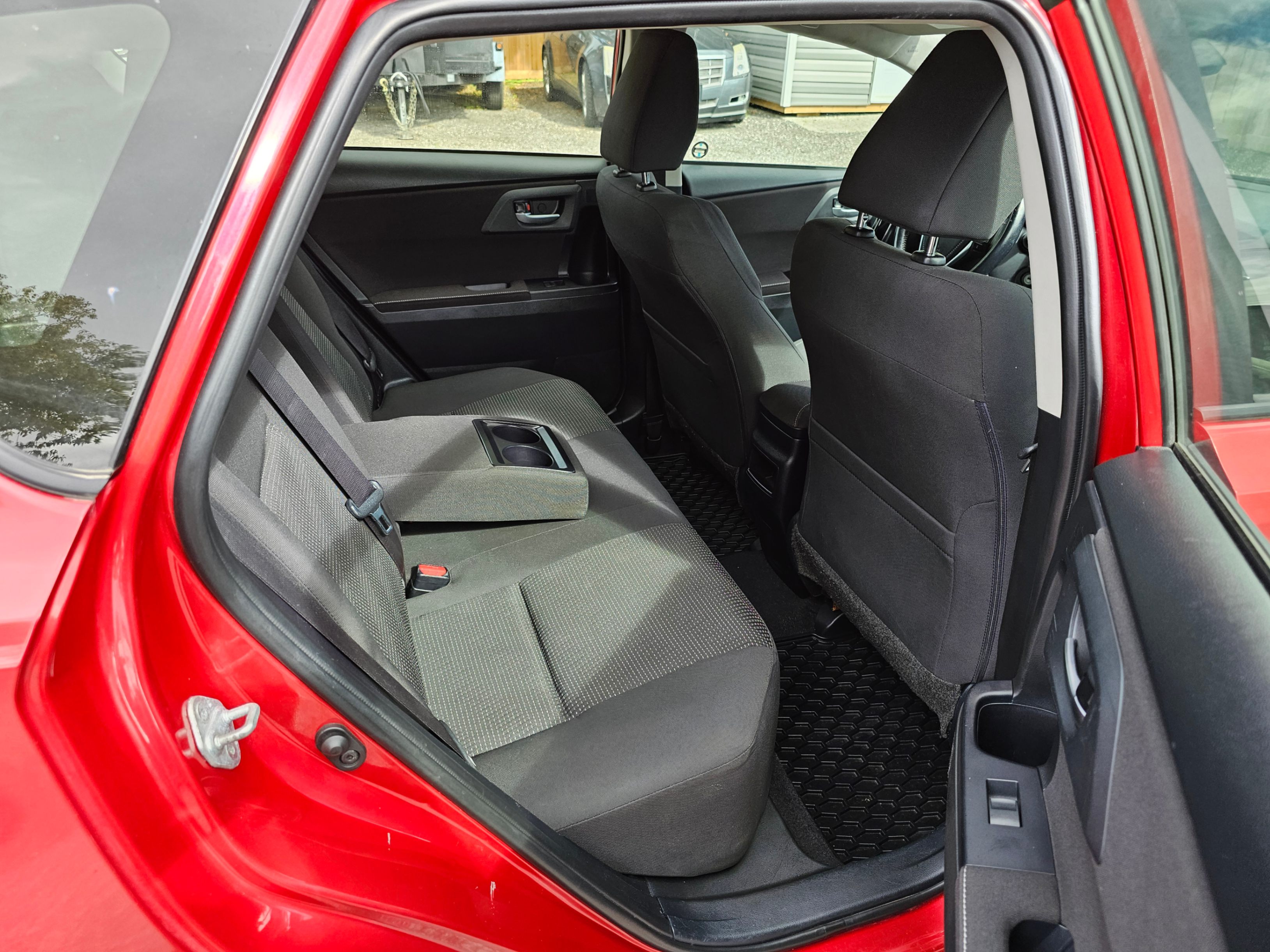 /hunsbroauto/2017-Toyota-CorollaiM-16064097272525601.jpg
