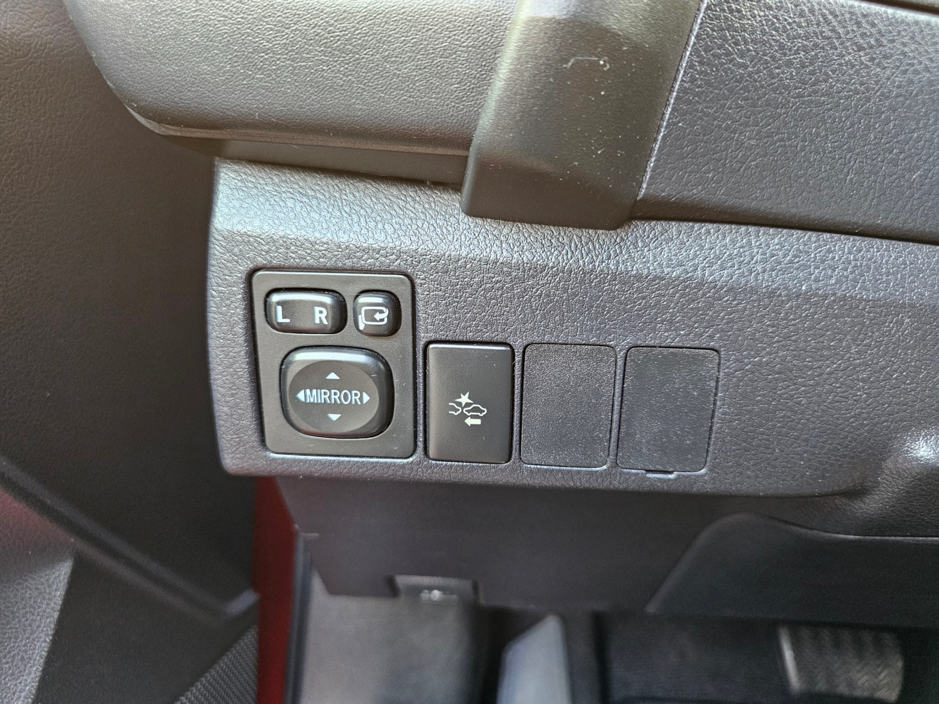 /hunsbroauto/2017-Toyota-CorollaiM-5943585586571294.jpg