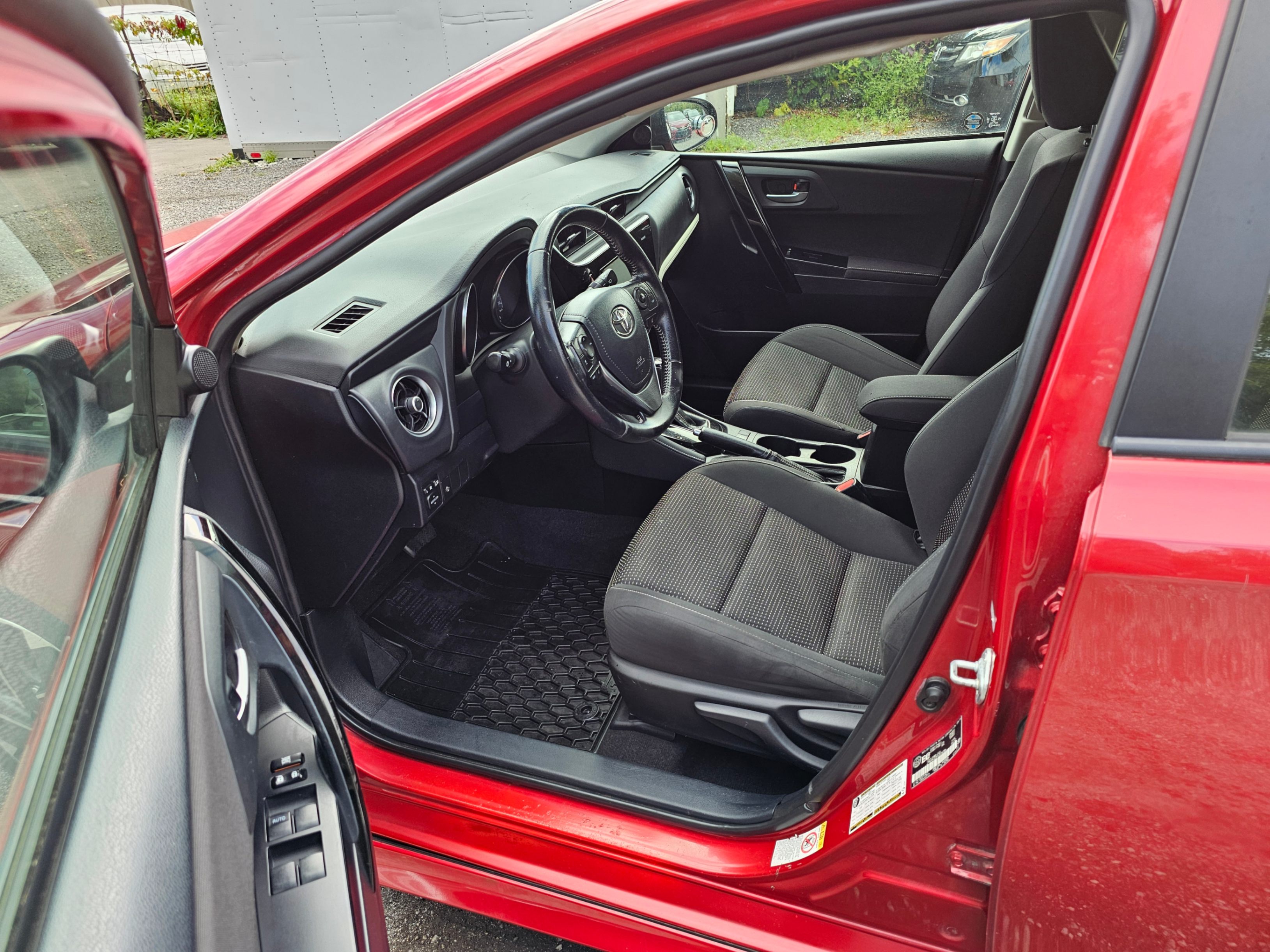/hunsbroauto/2017-Toyota-CorollaiM-6433470342307173.jpg