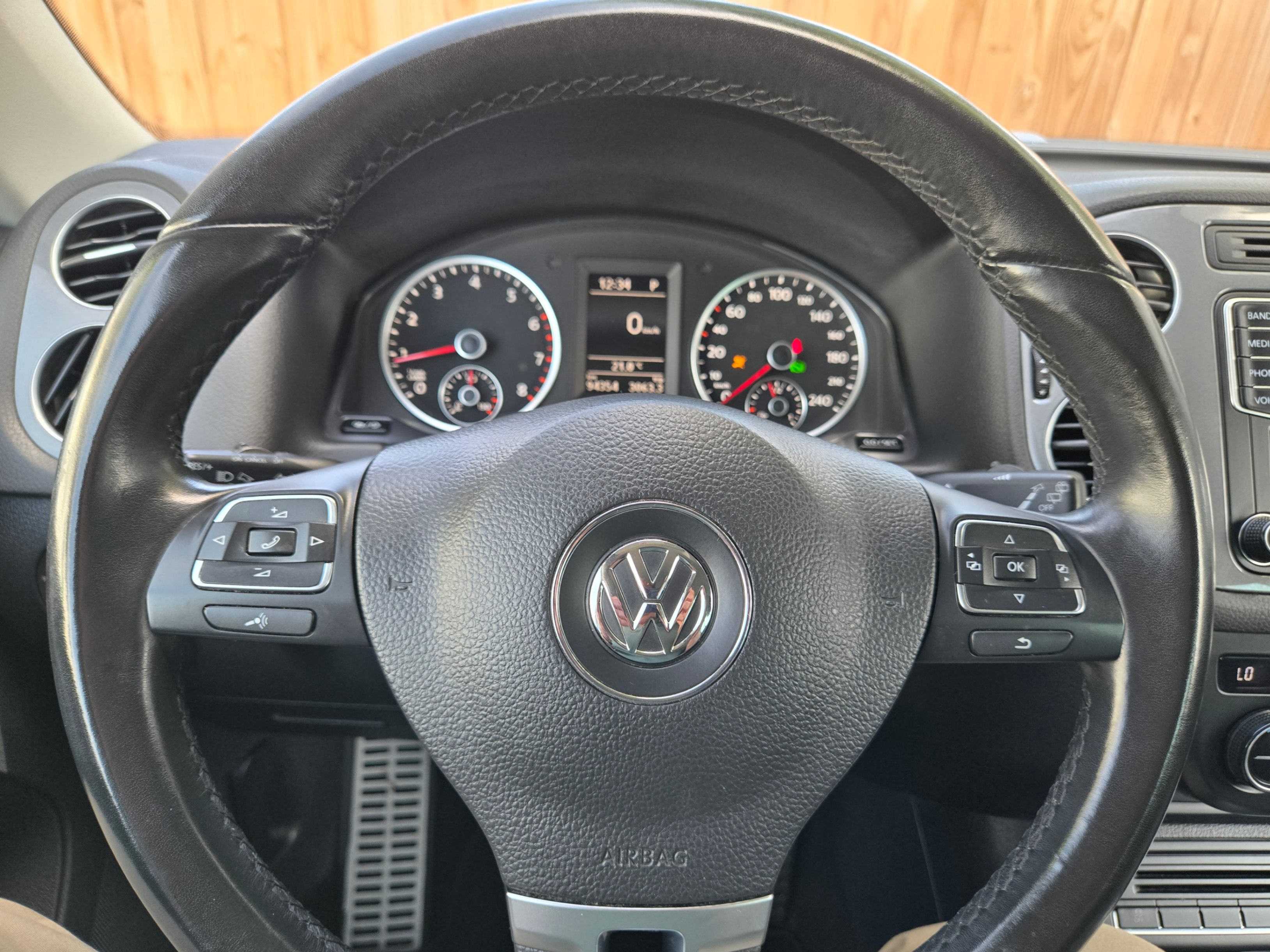 /hunsbroauto/2017-Volkswagen-Tiguan-20974396074593638.jpg
