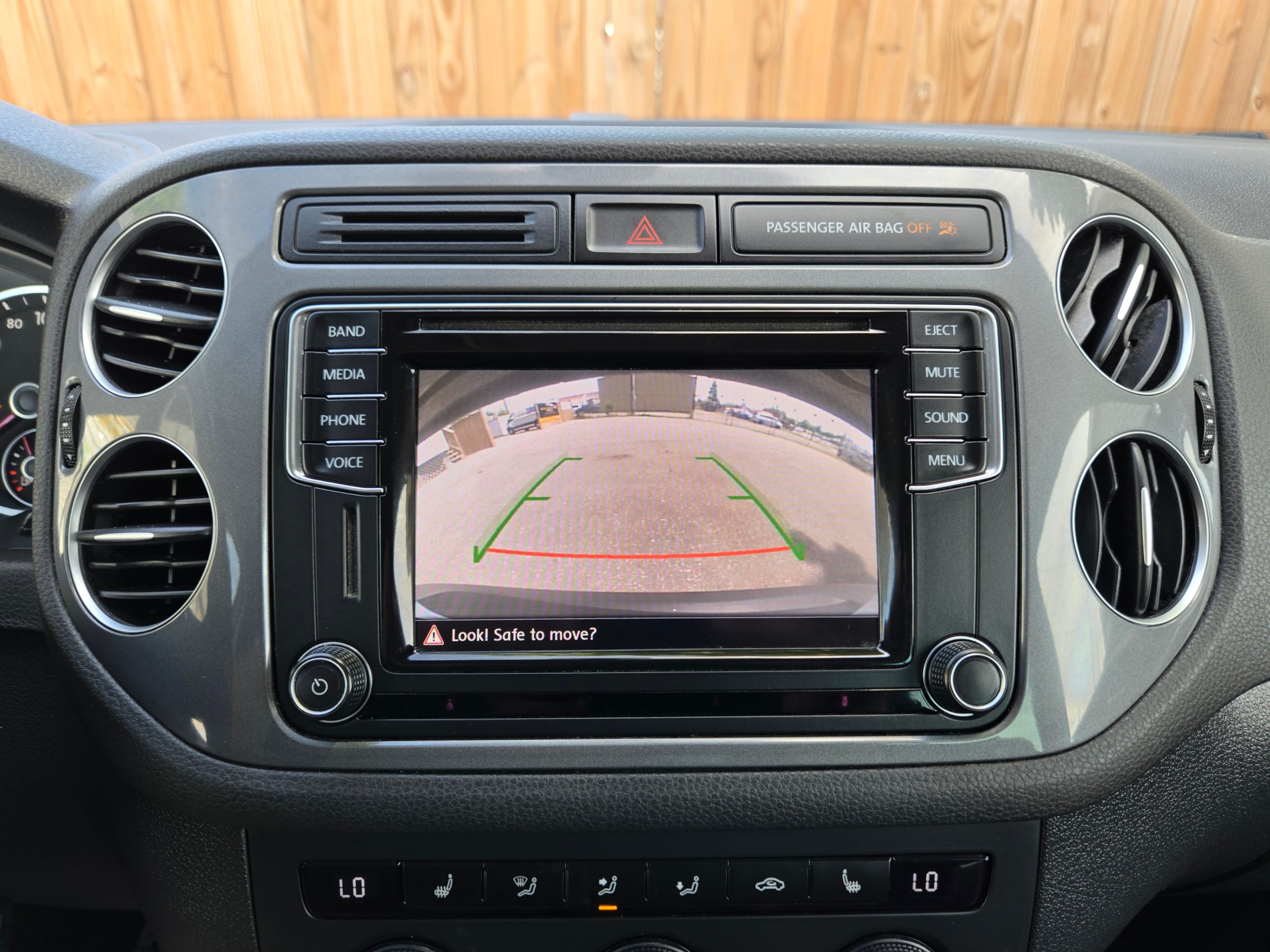 /hunsbroauto/2017-Volkswagen-Tiguan-44279207031231116.jpg