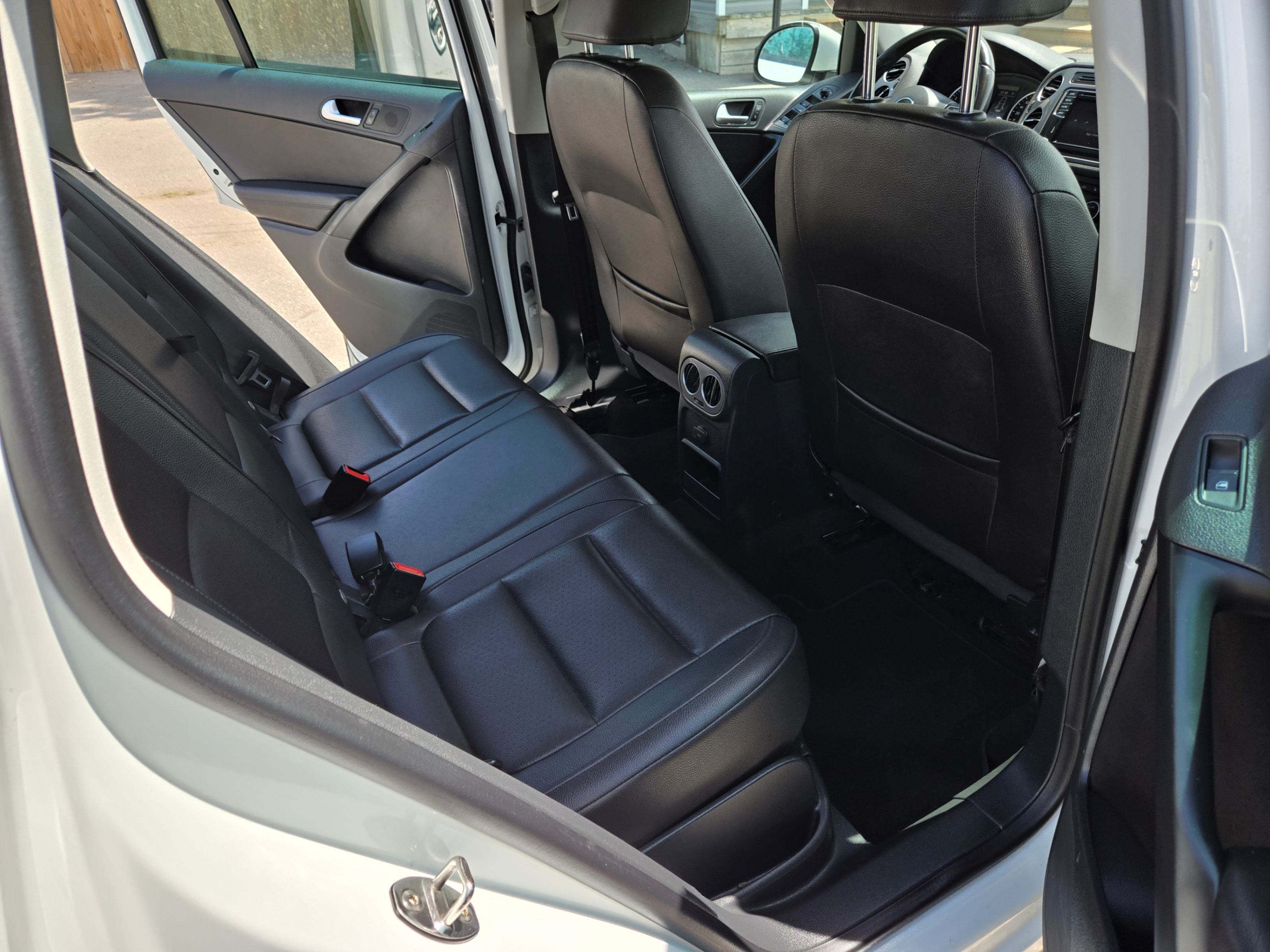 /hunsbroauto/2017-Volkswagen-Tiguan-45320276066616794.jpg