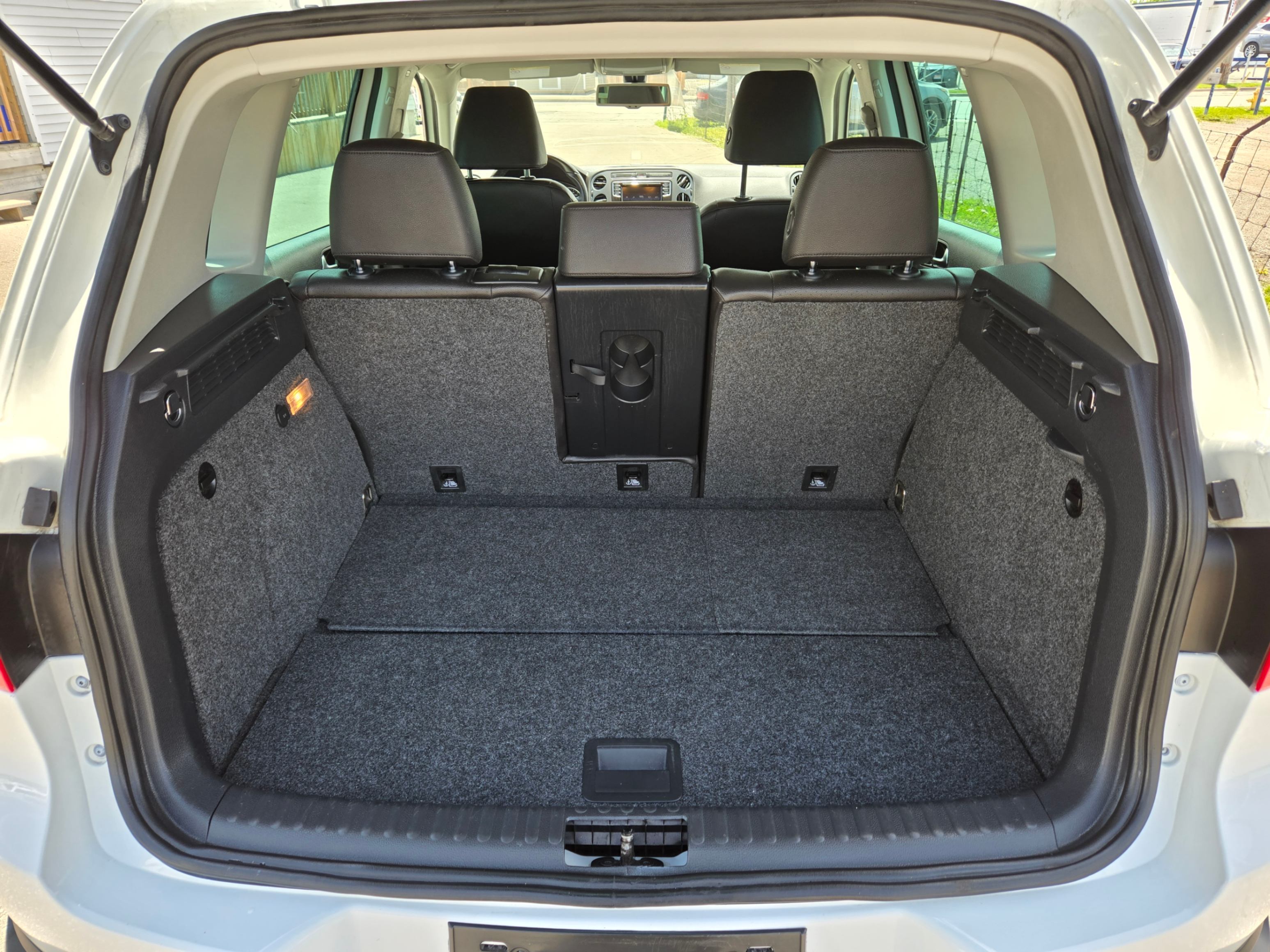 /hunsbroauto/2017-Volkswagen-Tiguan-5868848290292252.jpg