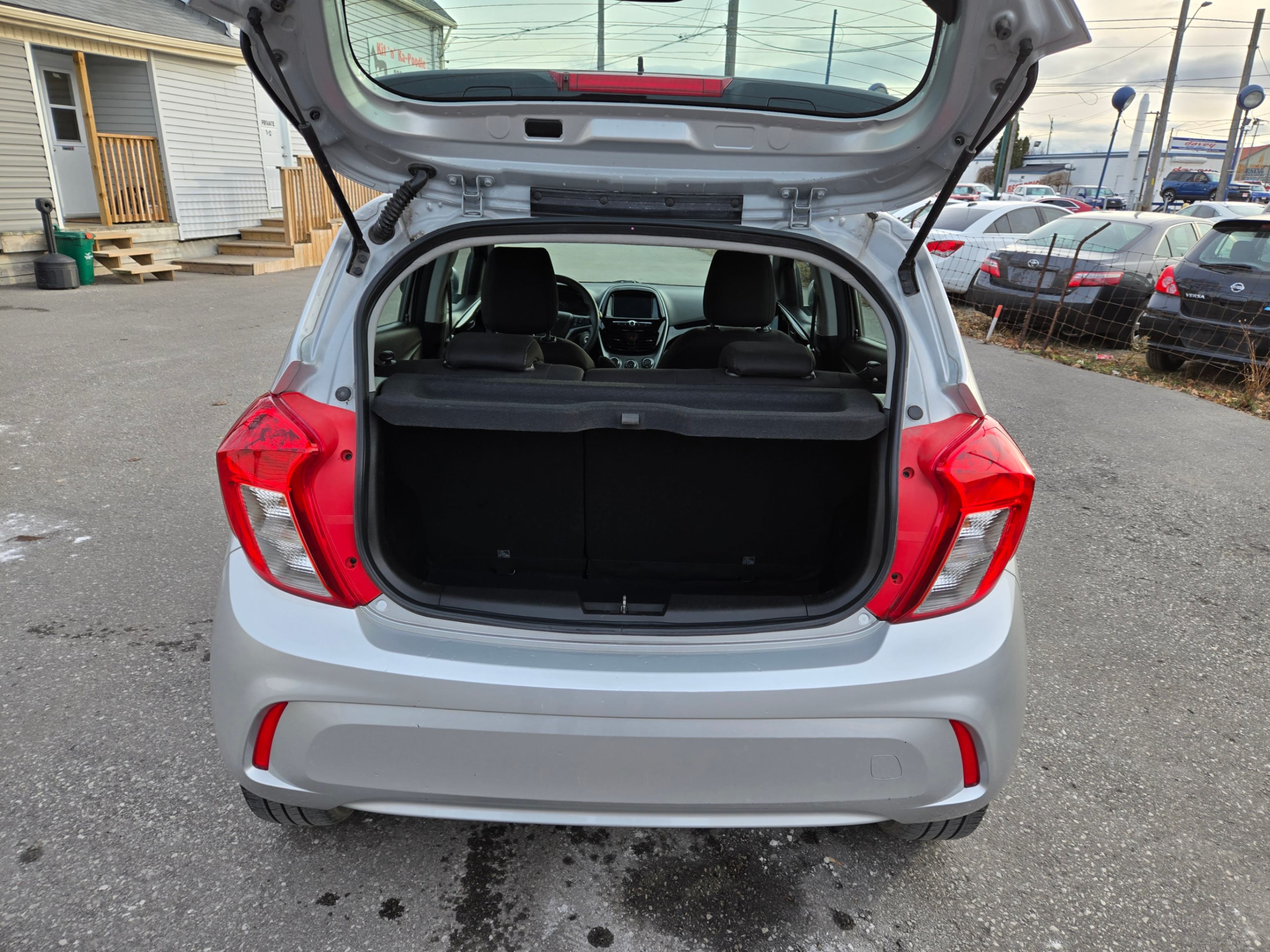 /hunsbroauto/2018-Chevrolet-Spark-015659358692733605.jpg