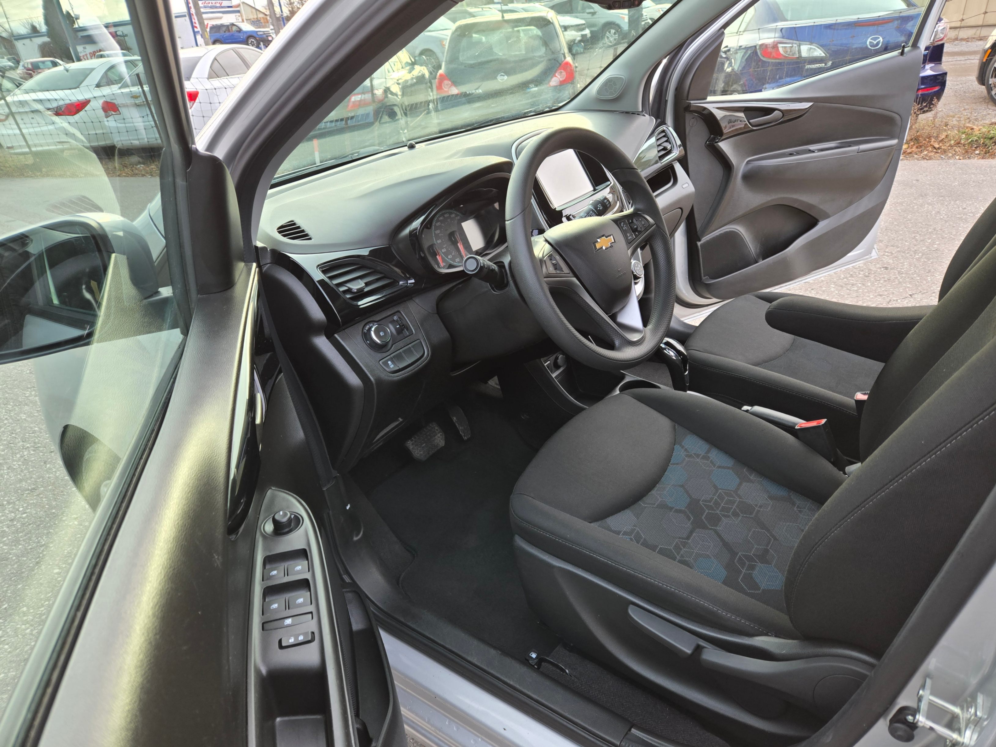 /hunsbroauto/2018-Chevrolet-Spark-1369406207180044.jpg