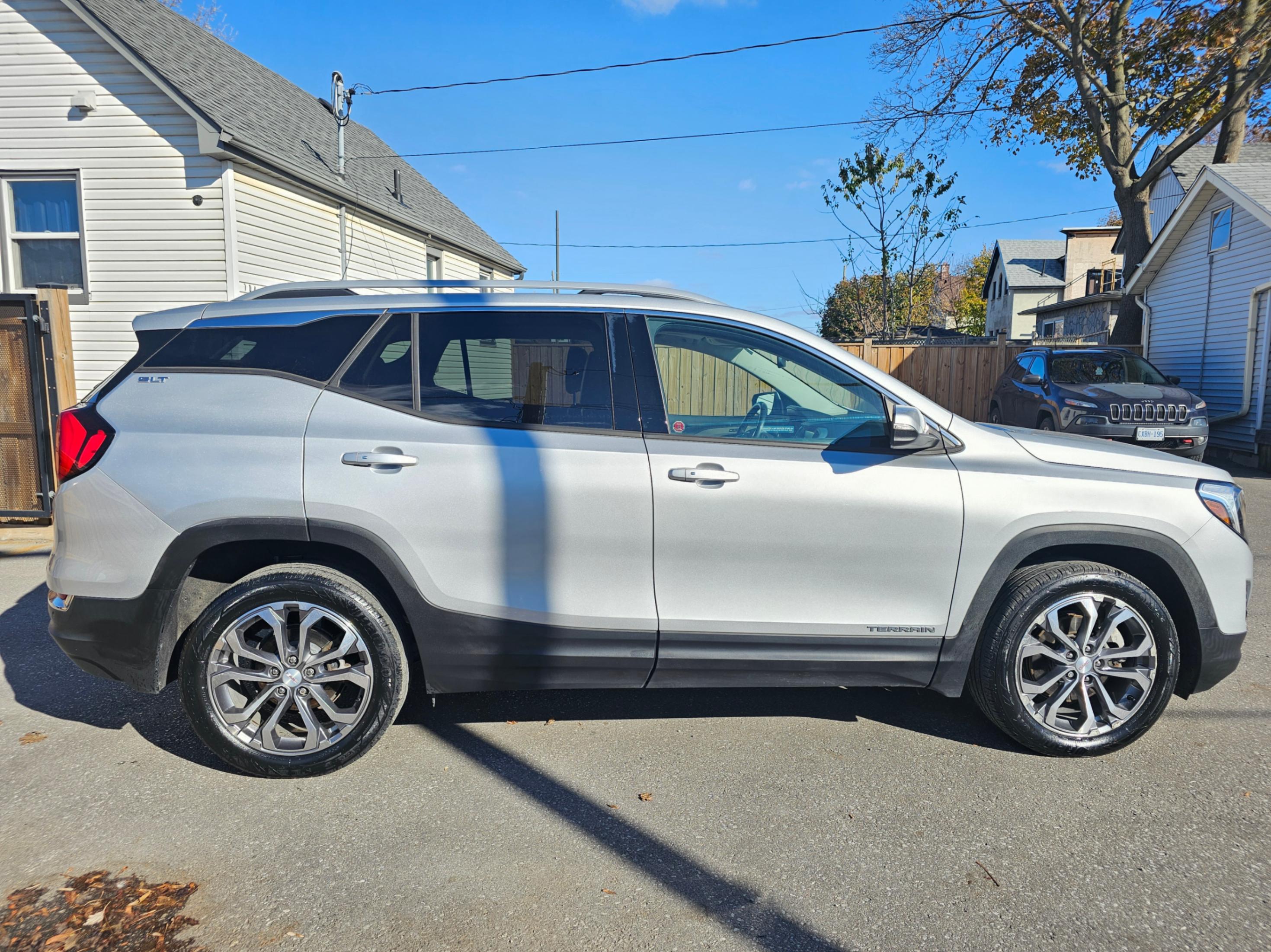 /hunsbroauto/2018-GMC-Terrain-33811797939480837.jpg