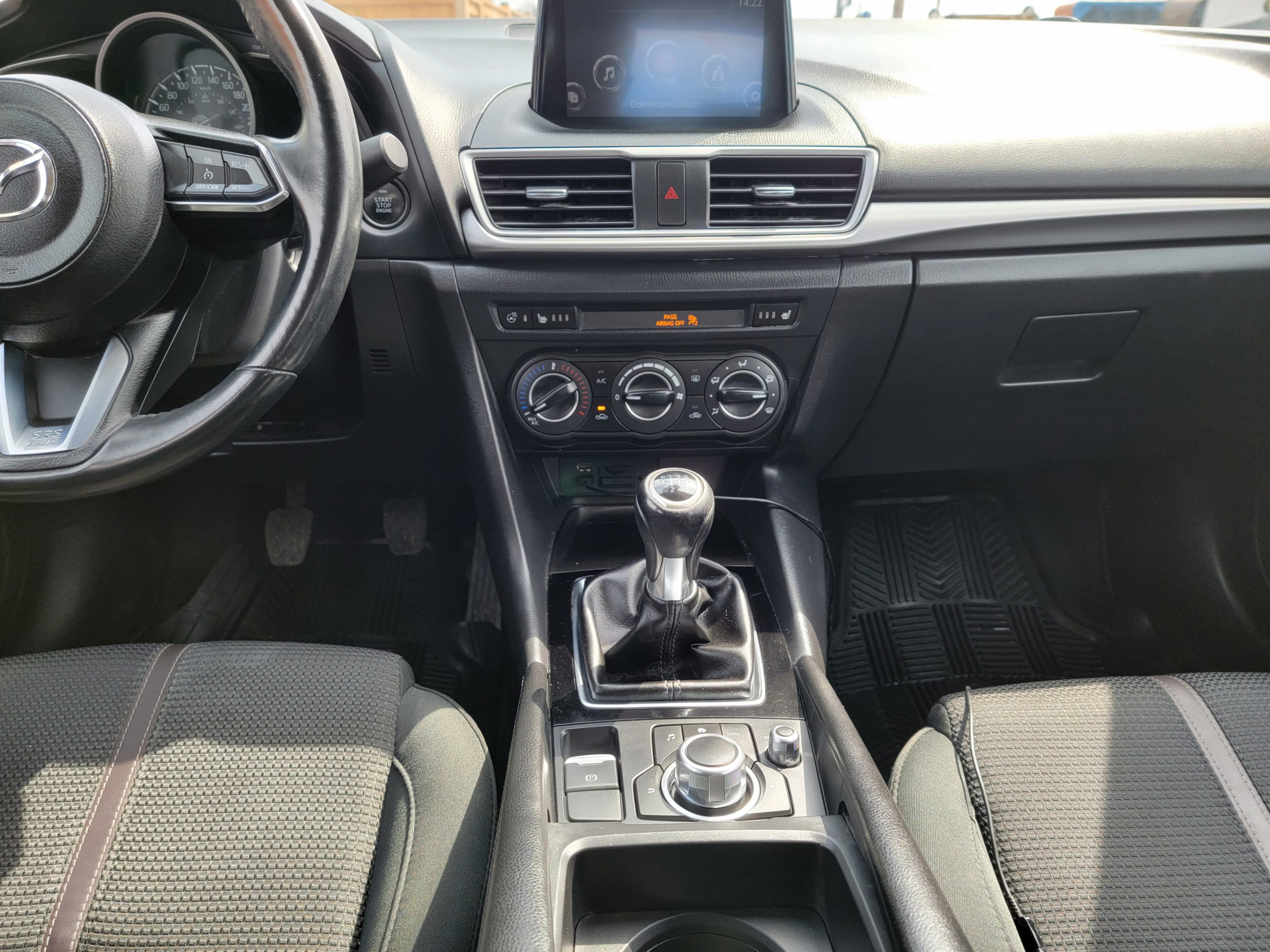 /hunsbroauto/2018-Mazda-Mazda3-3238554730599035.jpg