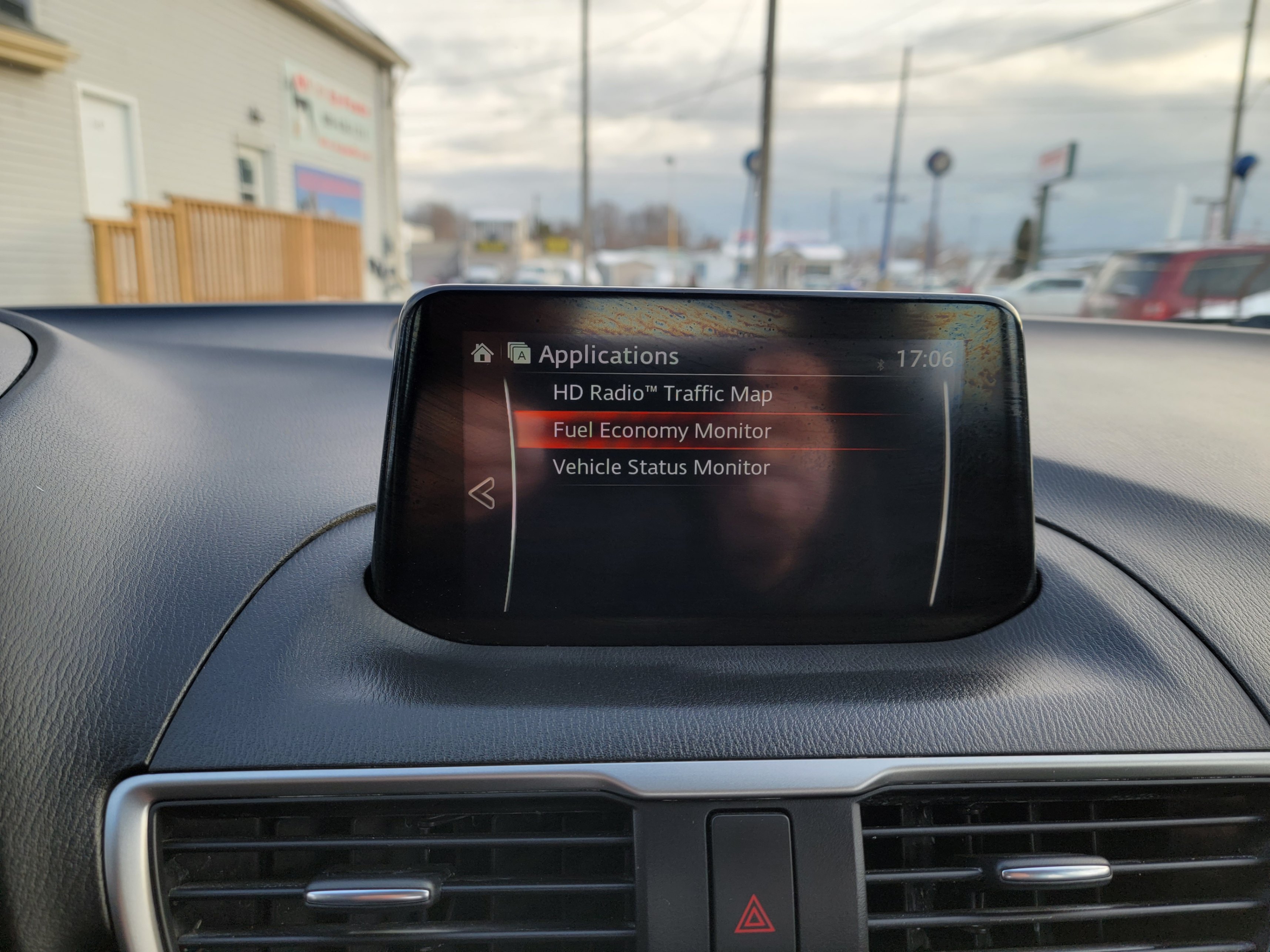 /hunsbroauto/2018-Mazda-Mazda3-49323595466933323.jpg