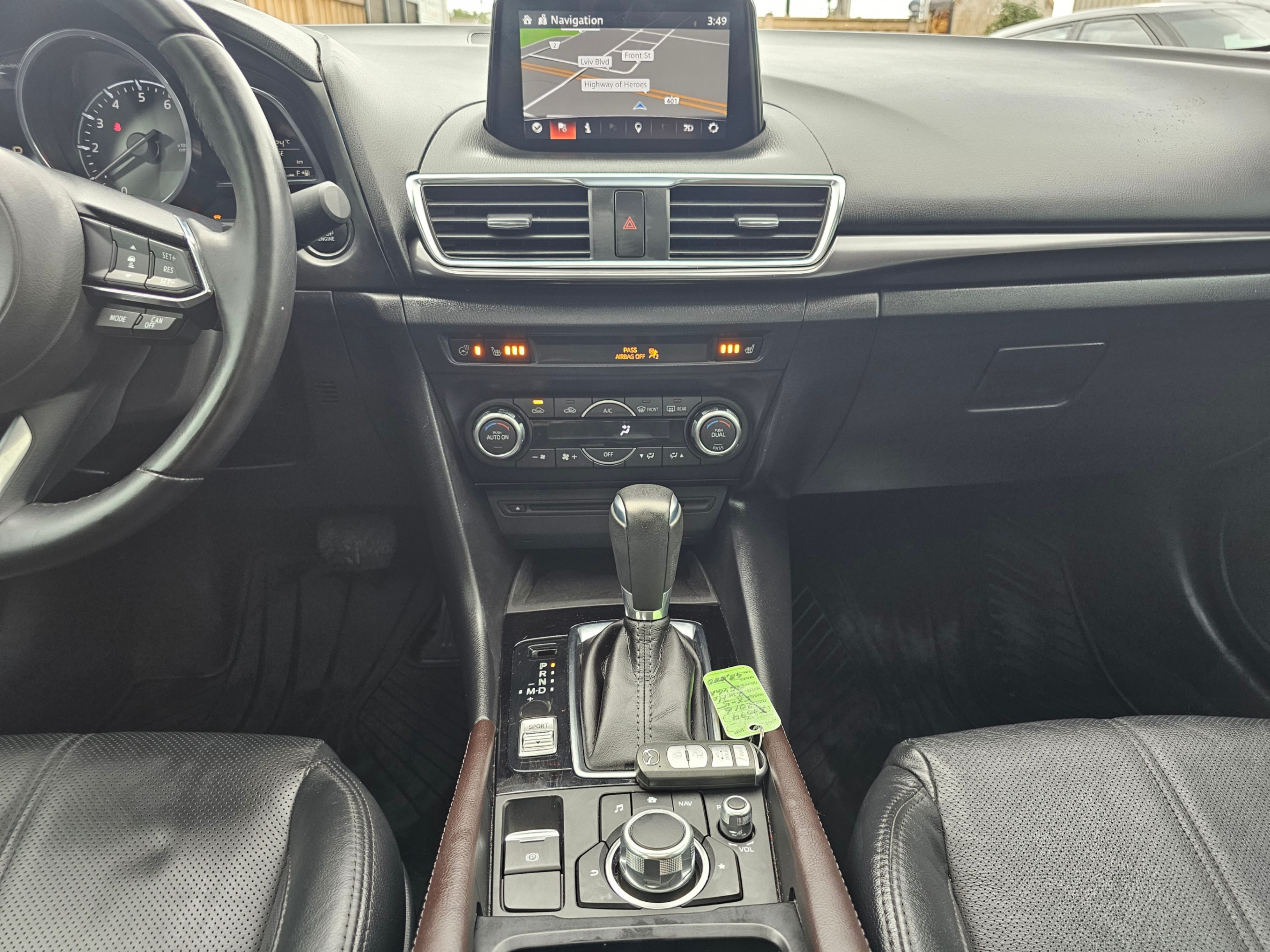 /hunsbroauto/2018-Mazda-Mazda3-598427841418643.jpg
