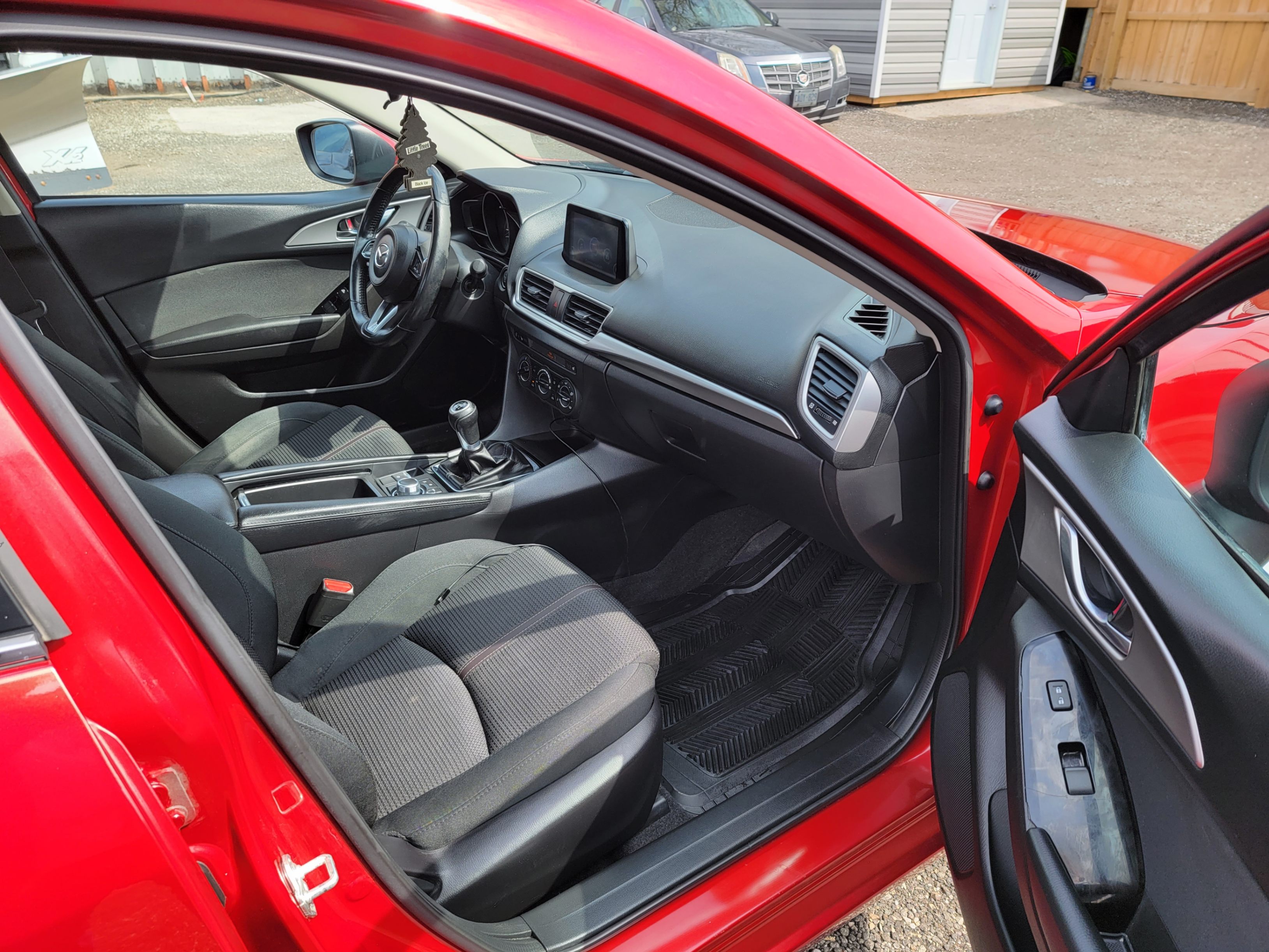 /hunsbroauto/2018-Mazda-Mazda3-7230279916565998.jpg