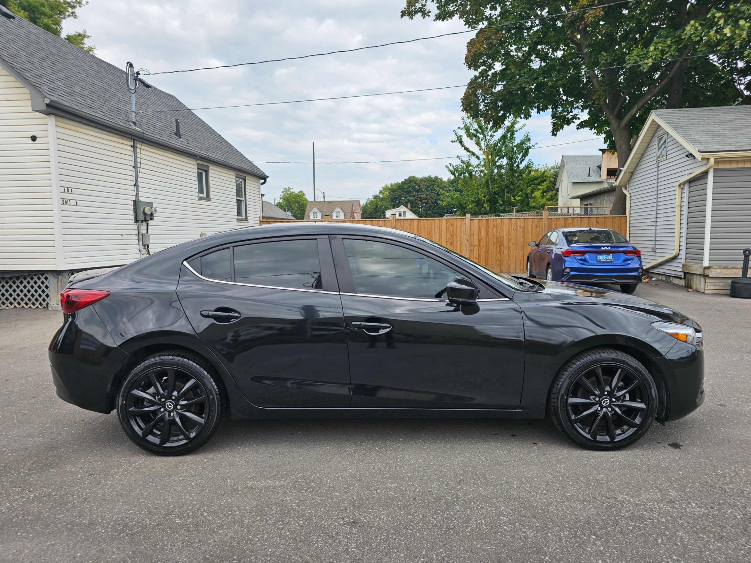 /hunsbroauto/2018-Mazda-Mazda3-734742196523333.jpg