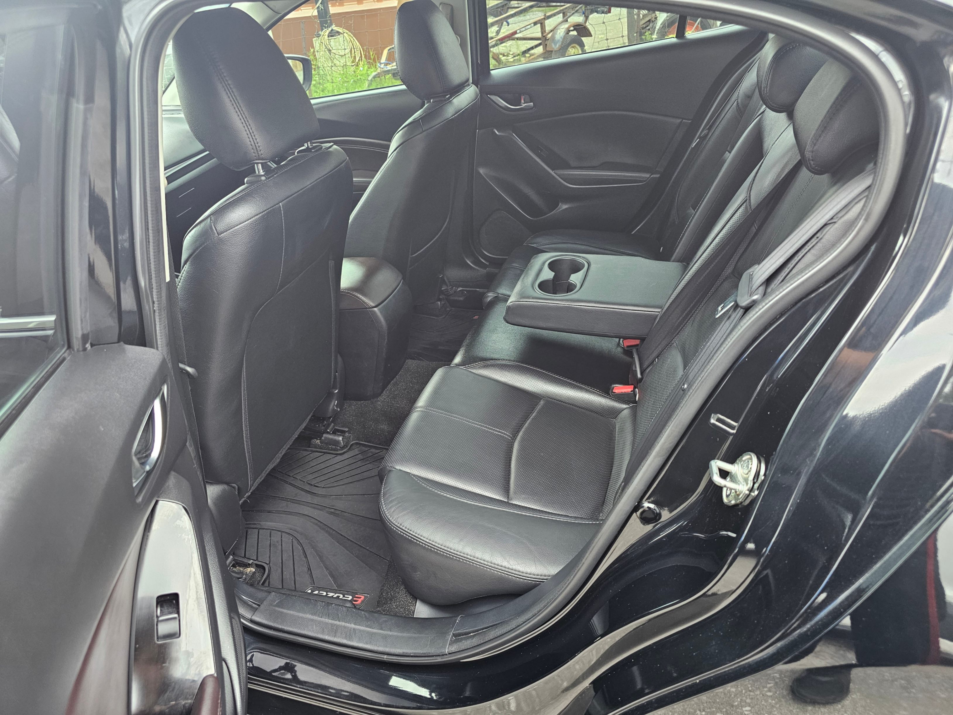 /hunsbroauto/2018-Mazda-Mazda3-9916406049219462.jpg