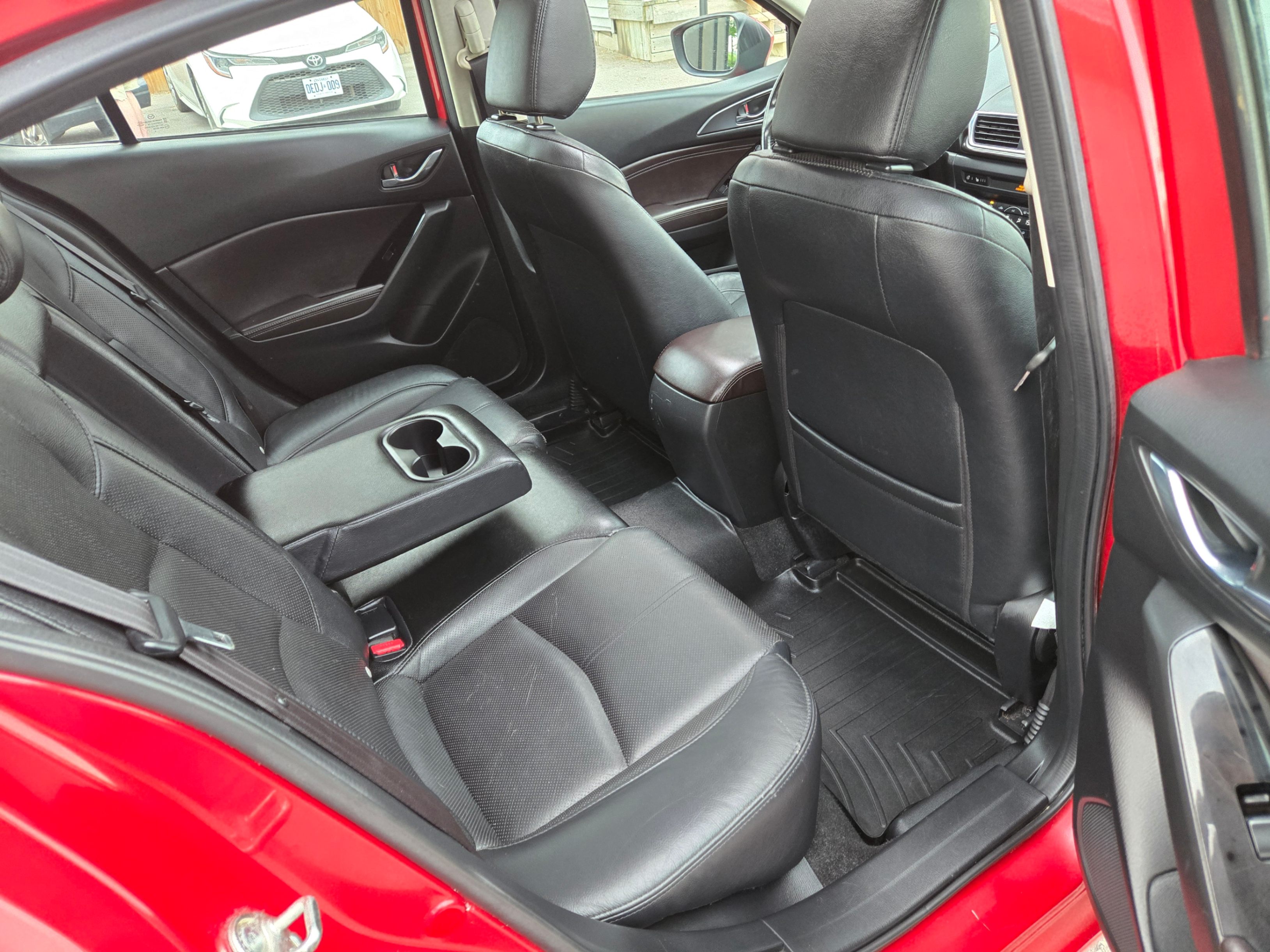 /hunsbroauto/2018-Mazda-Mazda3Sport-05052700250429942.jpg