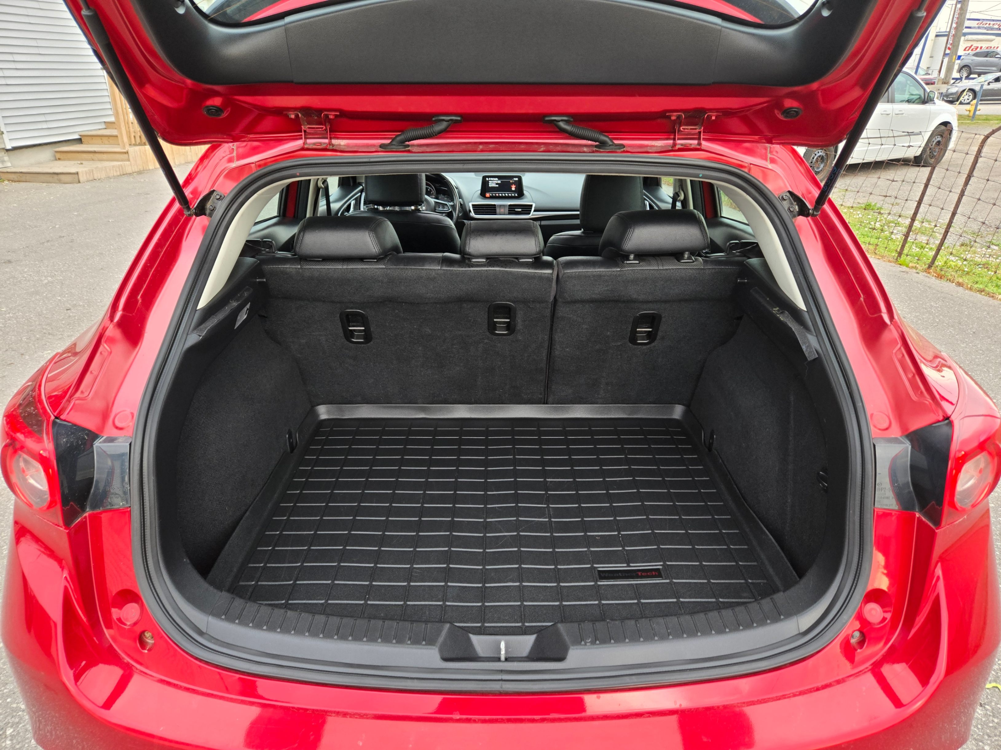 /hunsbroauto/2018-Mazda-Mazda3Sport-7761938494179614.jpg