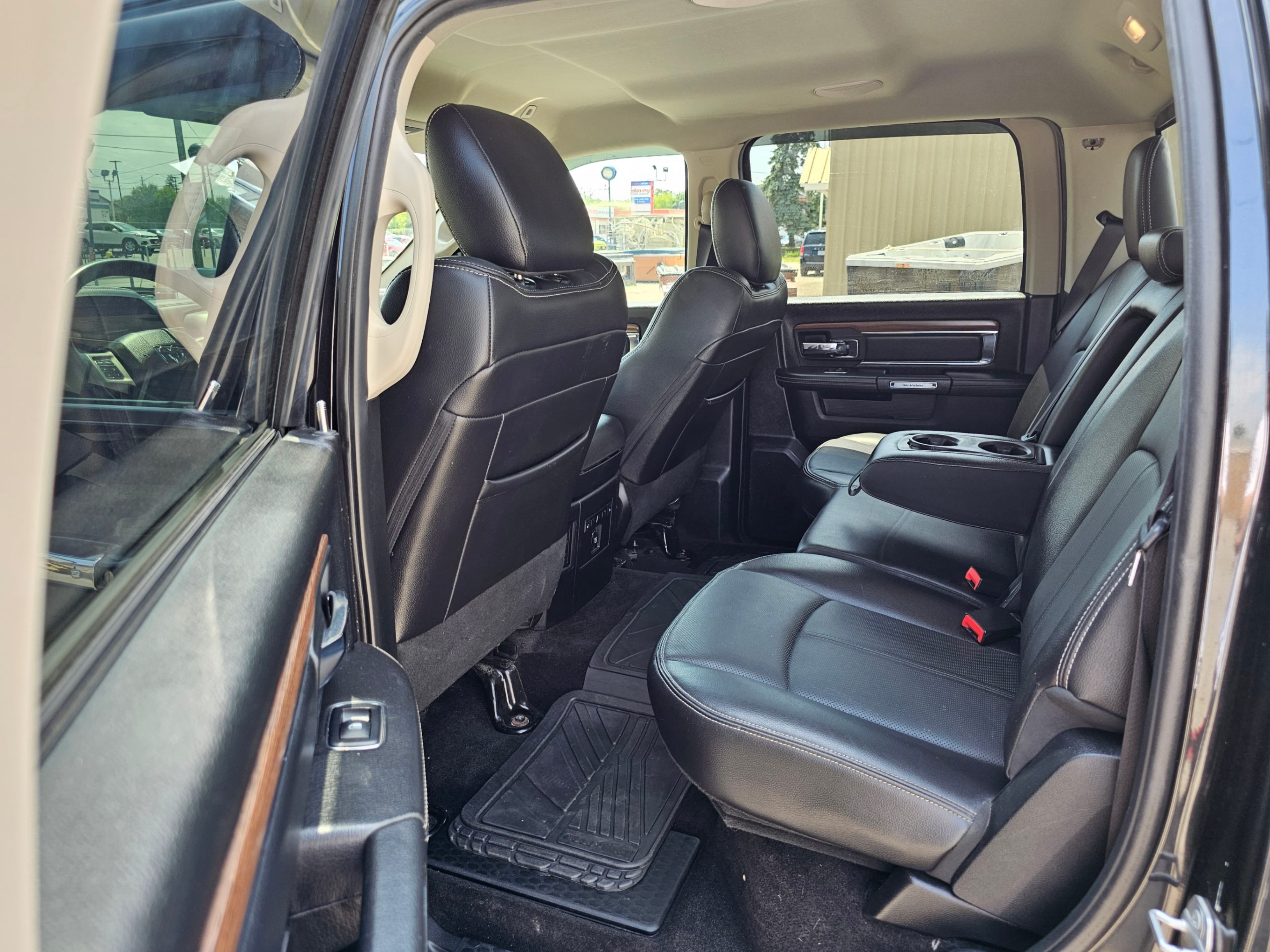 /hunsbroauto/2018-Ram-1500-16076870992923564.jpg
