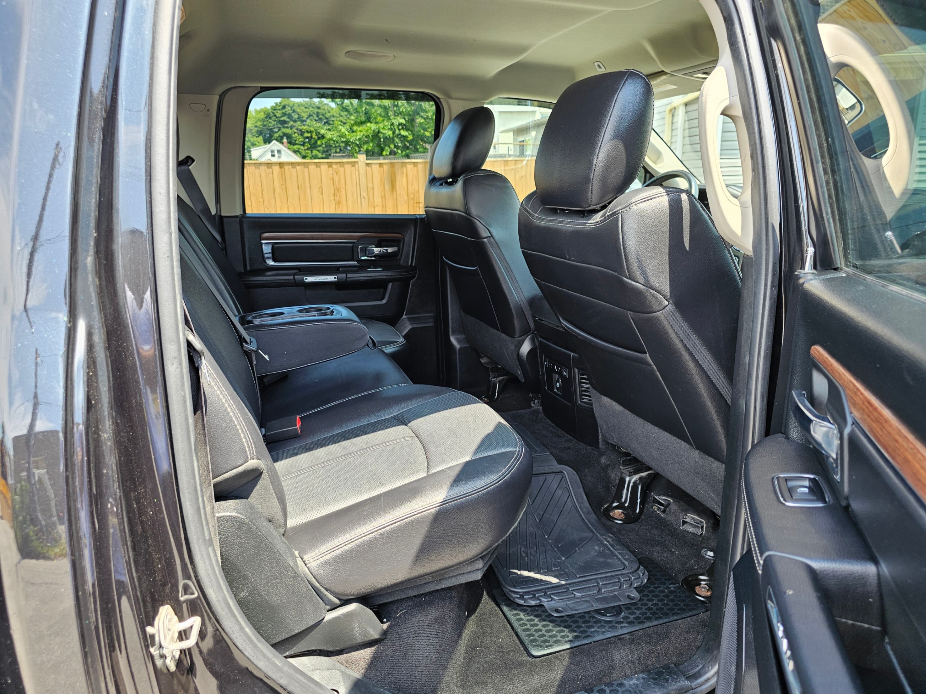 /hunsbroauto/2018-Ram-1500-20223976360316143.jpg